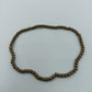 Goldfarbenes Perlenarmband elastisch schlicht elegant