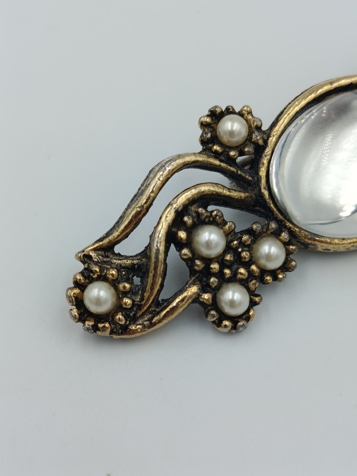 Vintage Brosche Goldfarben mit Glasstein Perlen Antik Stil