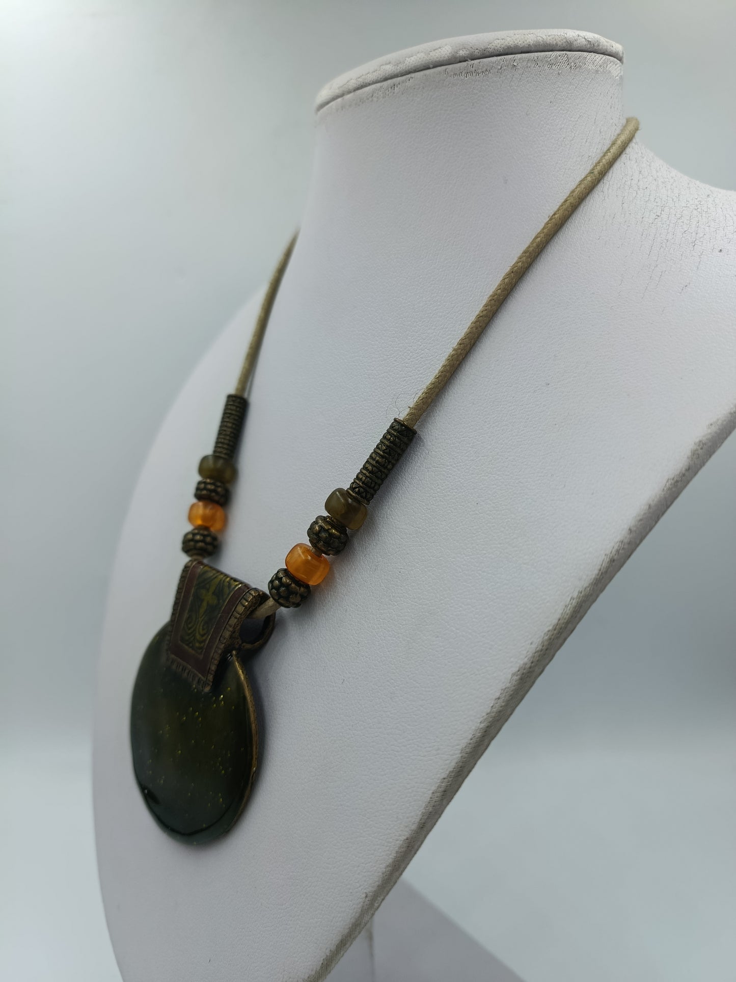 Statement Kette mit großem Anhänger Grün Ethno  Boho Stil
