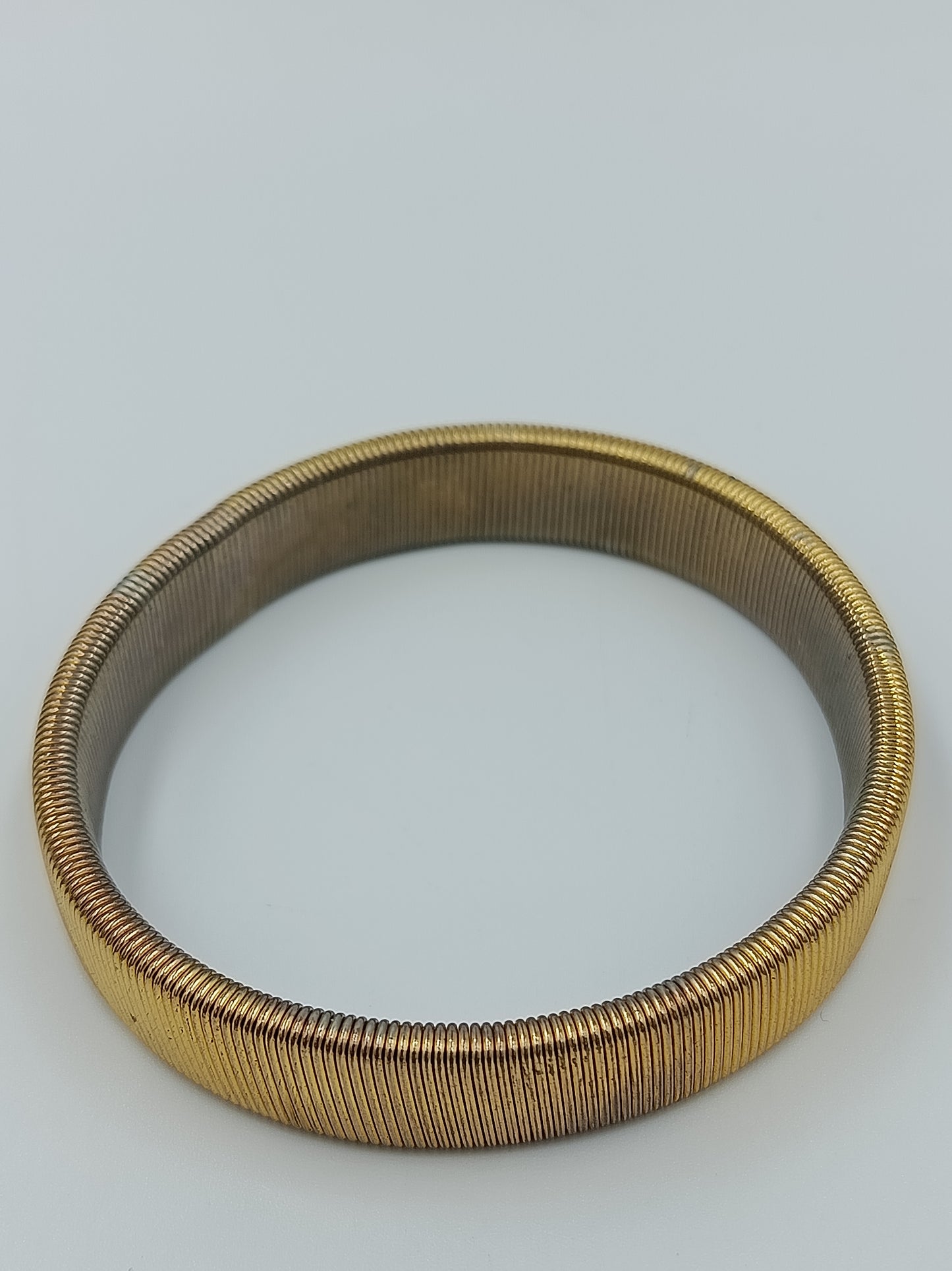 Goldfarbenes Stretch Armband Vintage Armreif flexibel gerippt