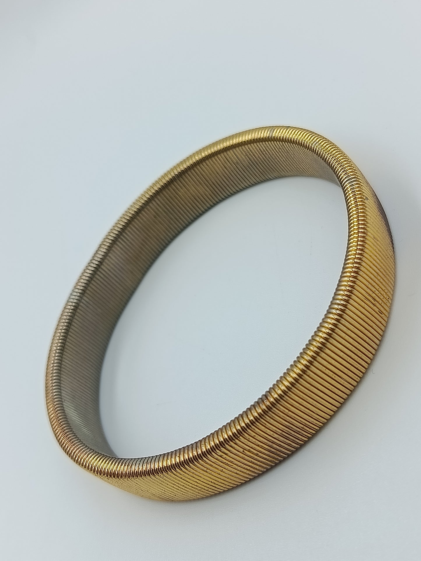 Goldfarbenes Stretch Armband Vintage Armreif flexibel gerippt