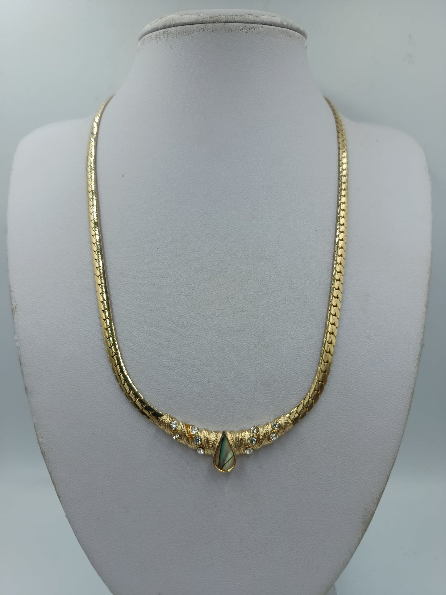 Goldfarbene Halskette mit Strass grünem Stein Vintage Statement Collier