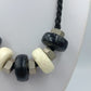 Statement Kette Schwarz Weiß große Elemente Kordel  moderner Design Schmuck