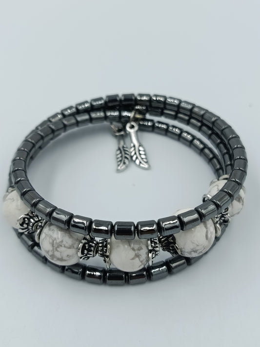 Doppel Armband mit Hämatit  weißen Naturstein Perlen  elastisch modern