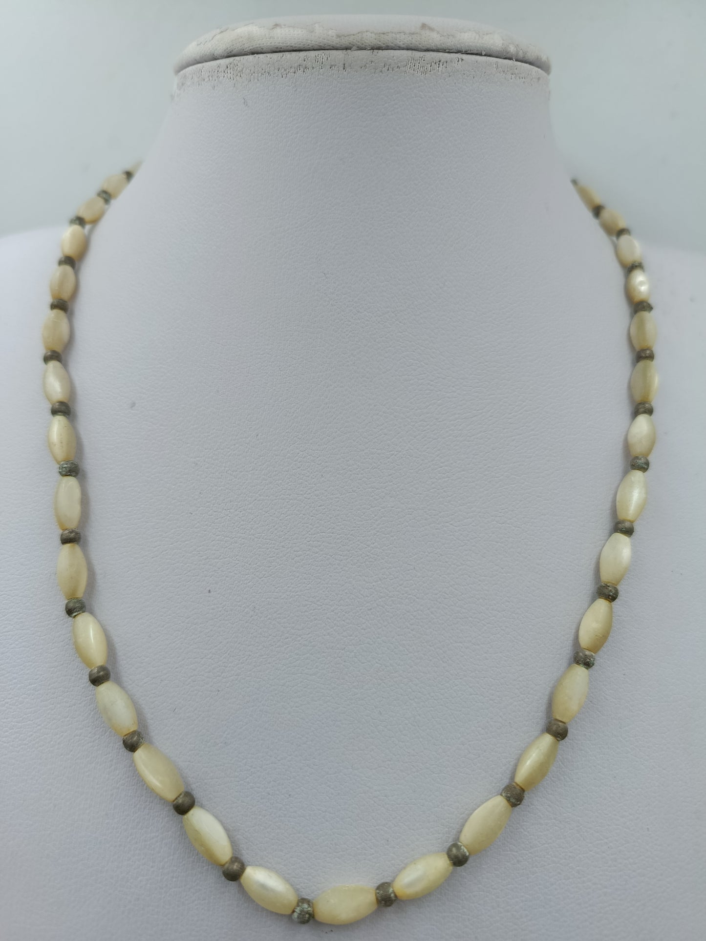 Vintage Perlenkette in Creme Beige  klassisch elegant 42,5 cm