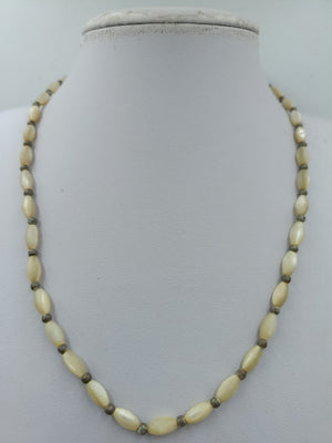 Vintage Perlenkette in Creme Beige  klassisch elegant 42,5 cm