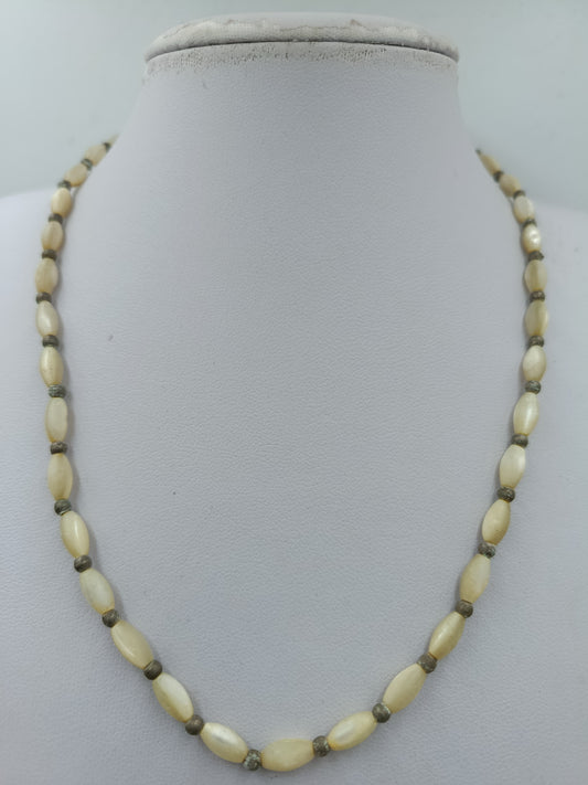 Vintage Perlenkette in Creme Beige  klassisch elegant 42,5 cm
