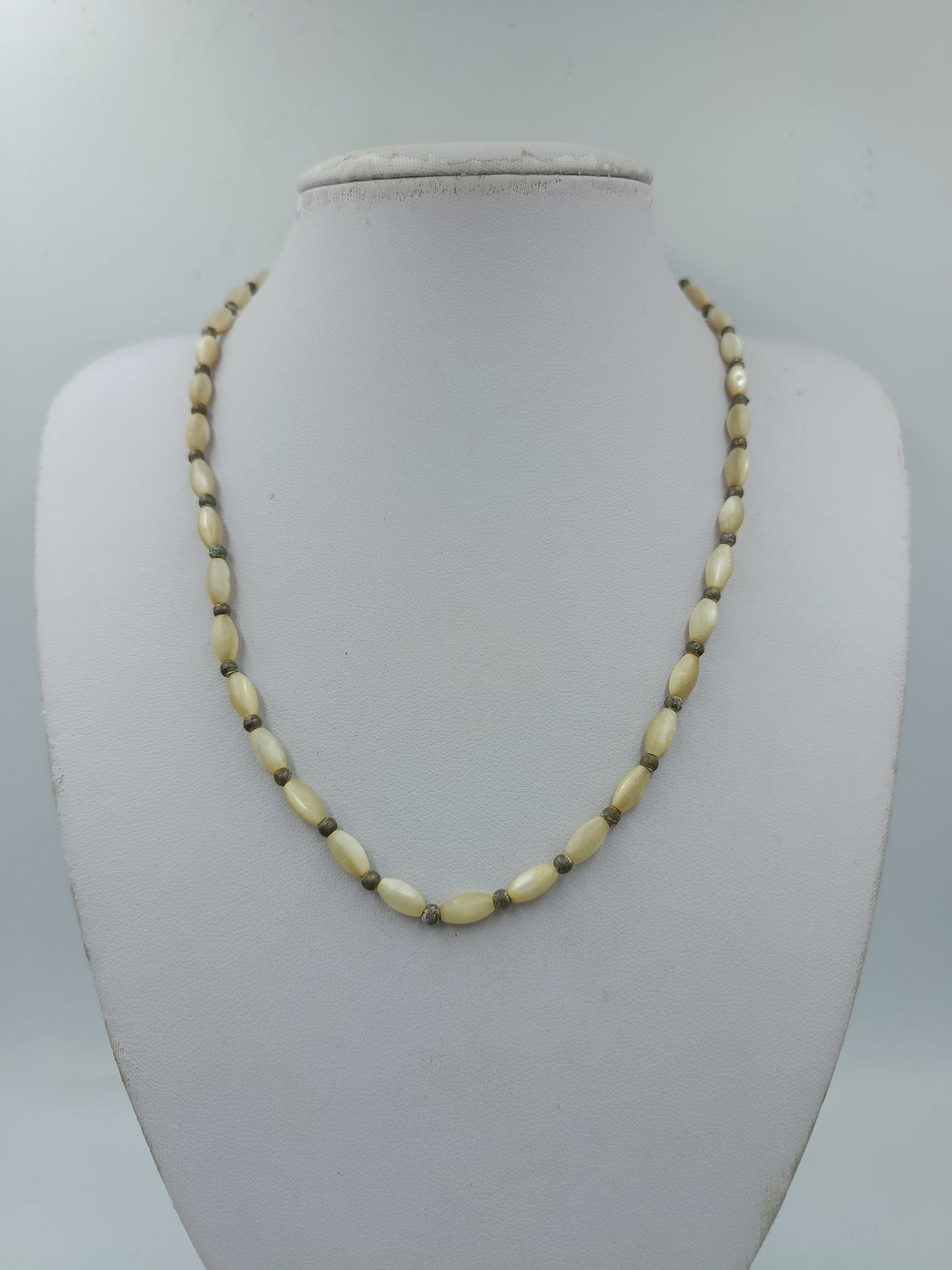 Vintage Perlenkette in Creme Beige  klassisch elegant 42,5 cm