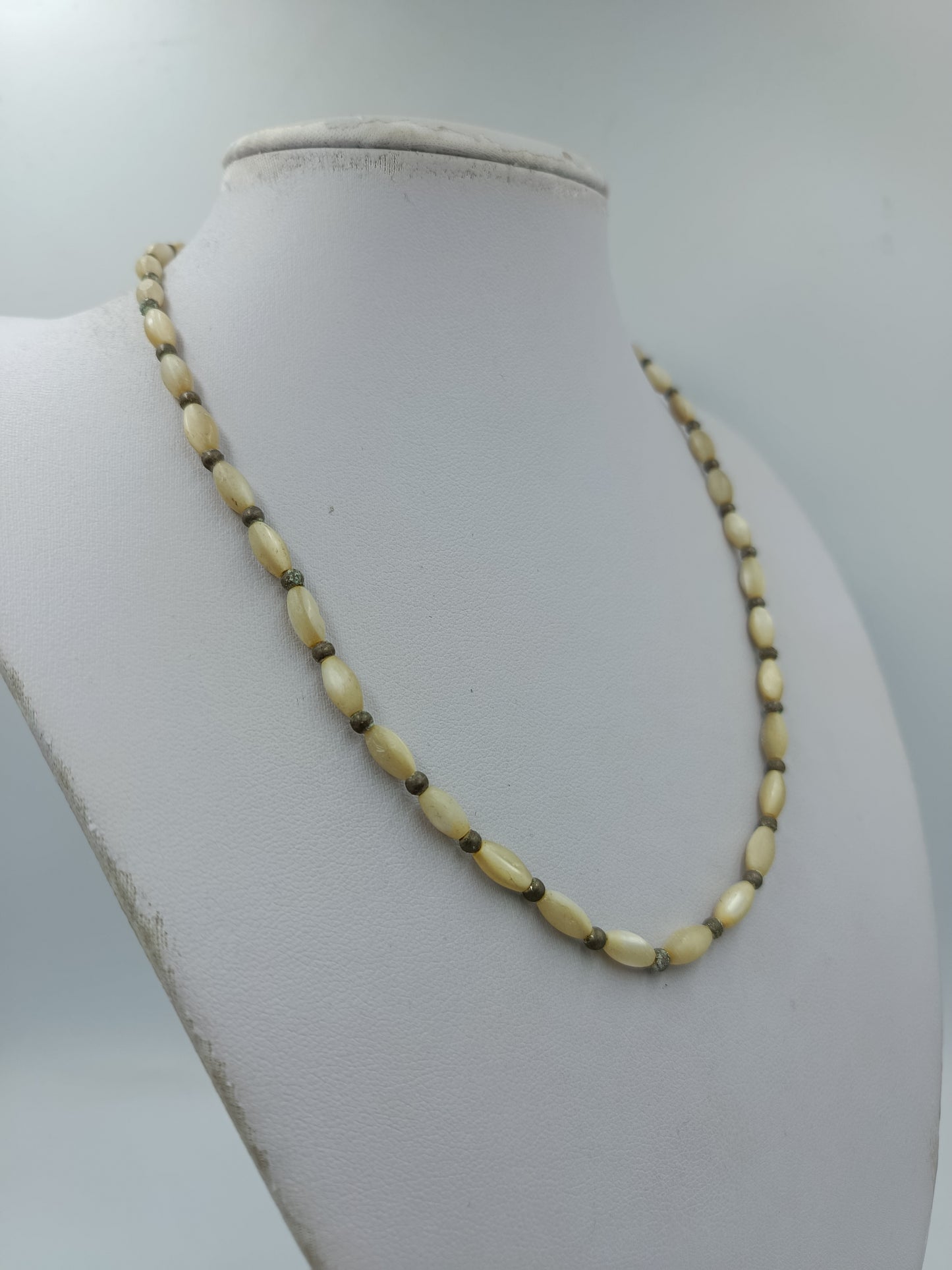 Vintage Perlenkette in Creme Beige  klassisch elegant 42,5 cm