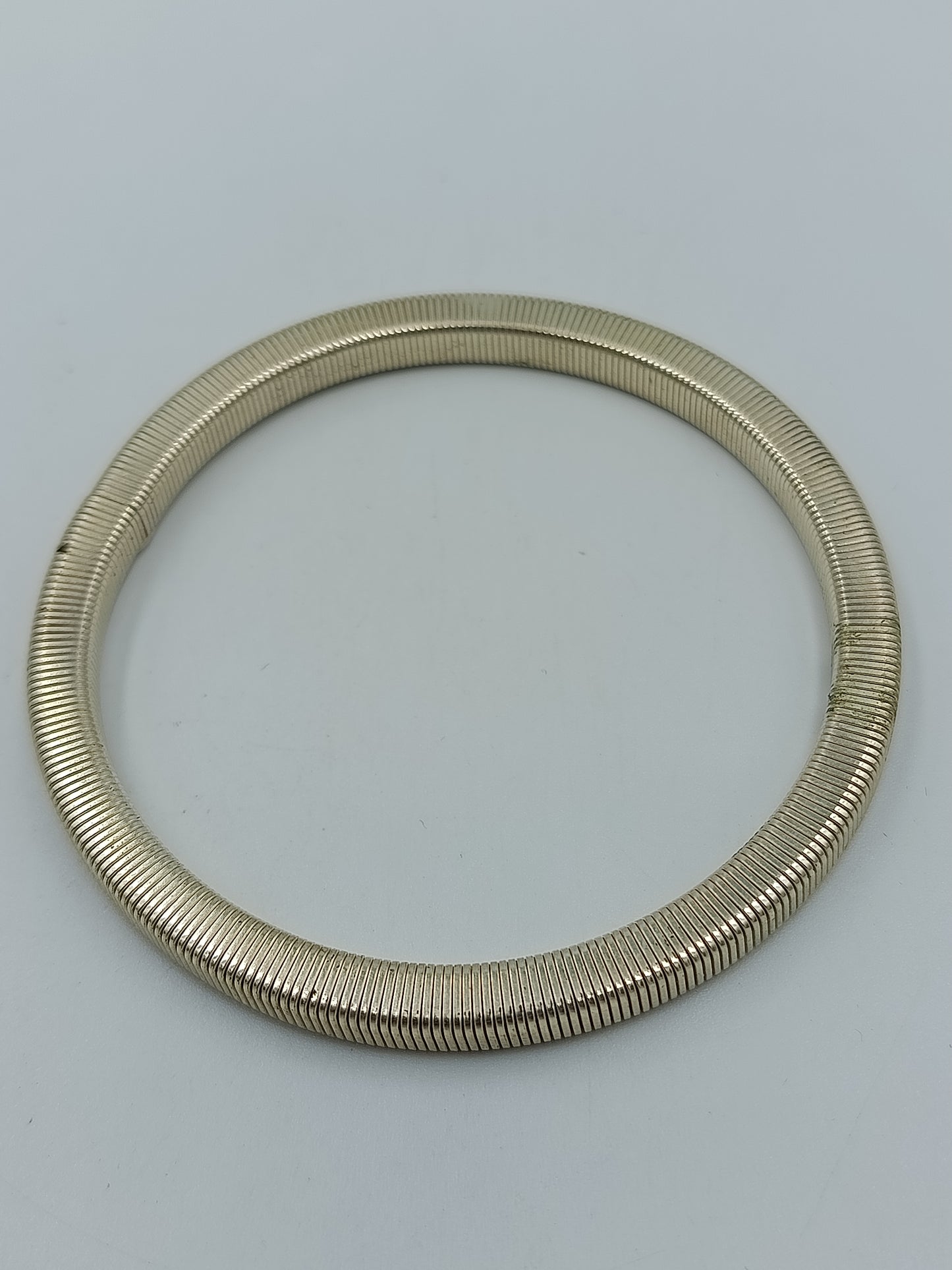 Elastisches Metallarmband im Schlangen Design  silberfarben modern