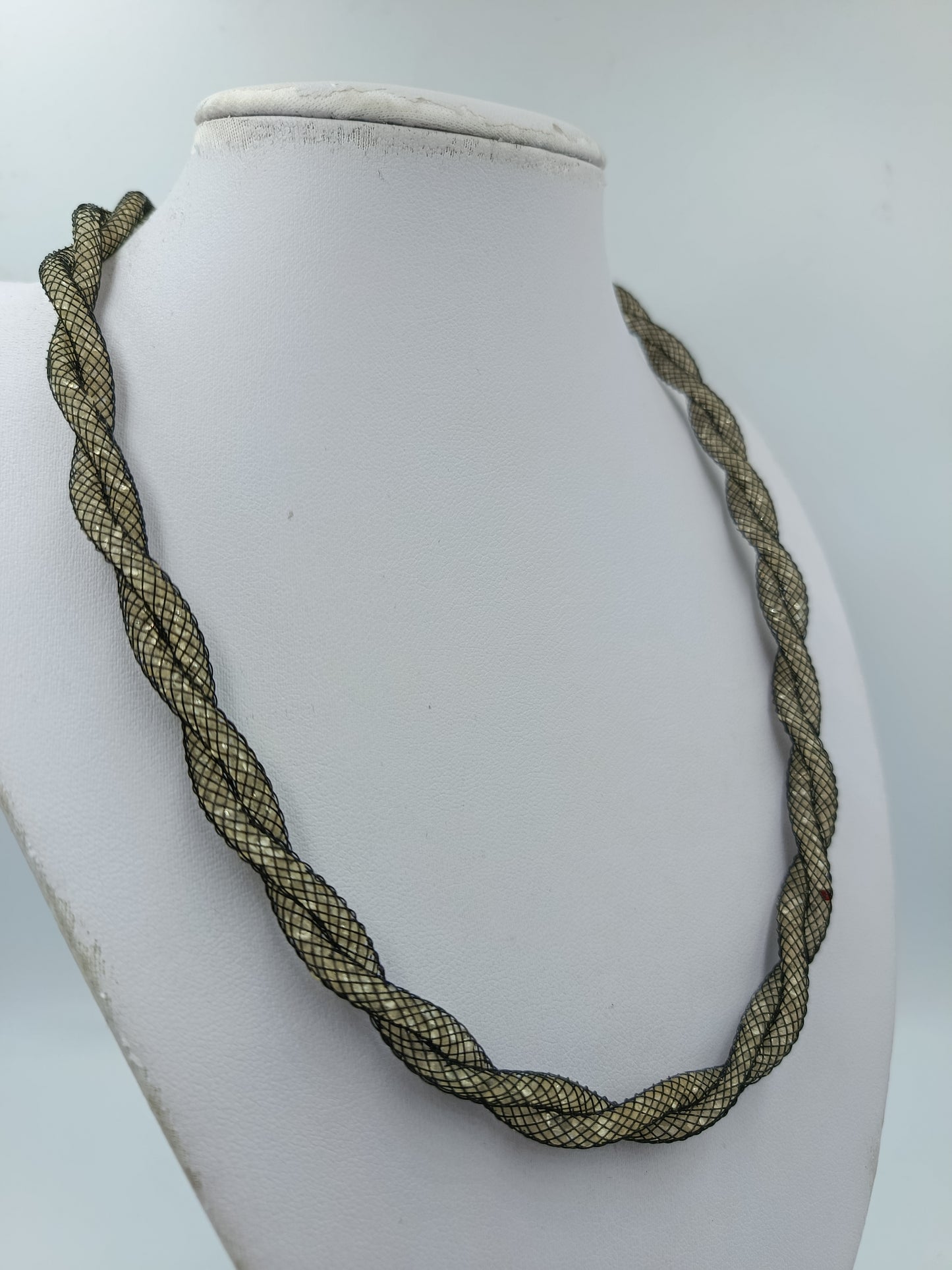 Geflochtene Mesh Kette mit Strass Element  50 cm  schwarz gold