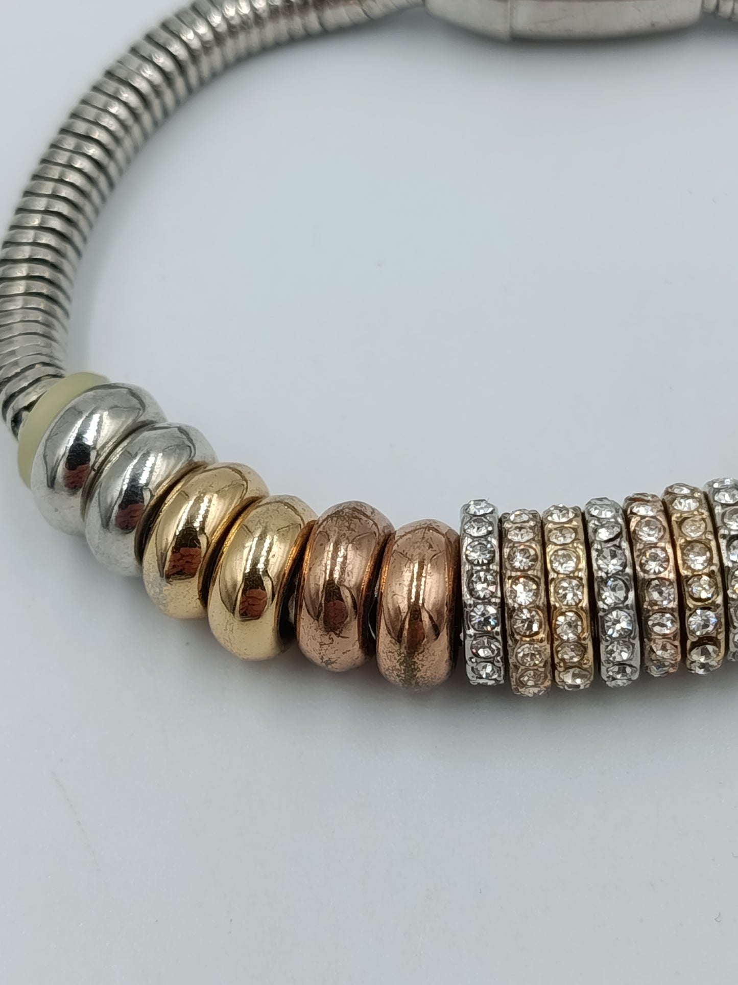 Modernes Charm Armband Silber Roségold mit Strass elegant stilvoll
