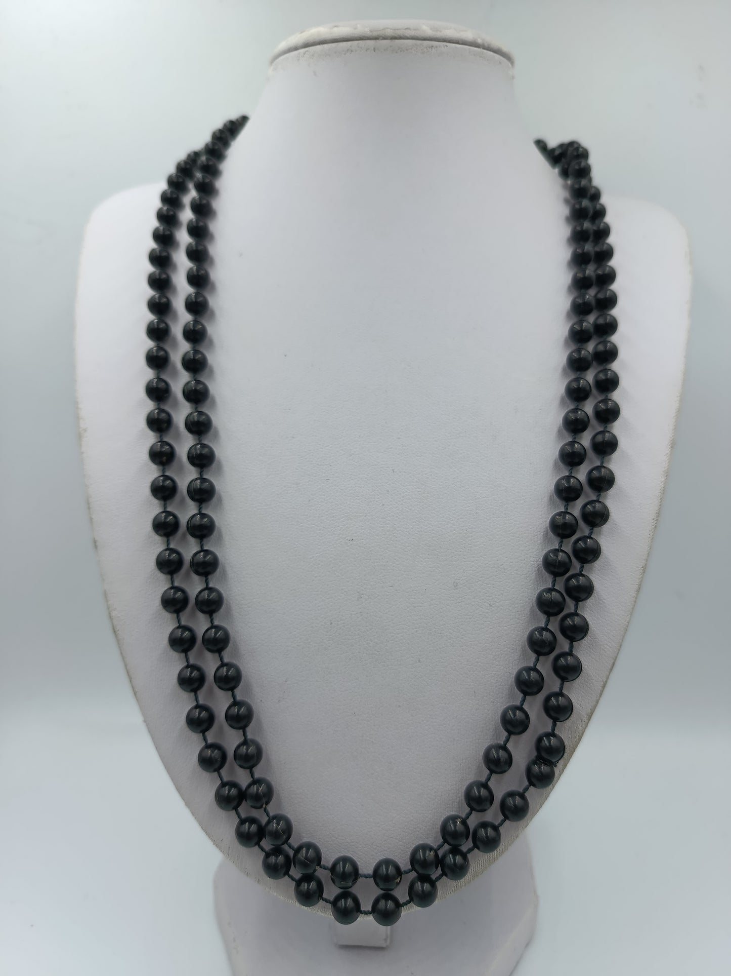 Lange Vintage Perlenkette schwarz  doppelt gelegt elegant