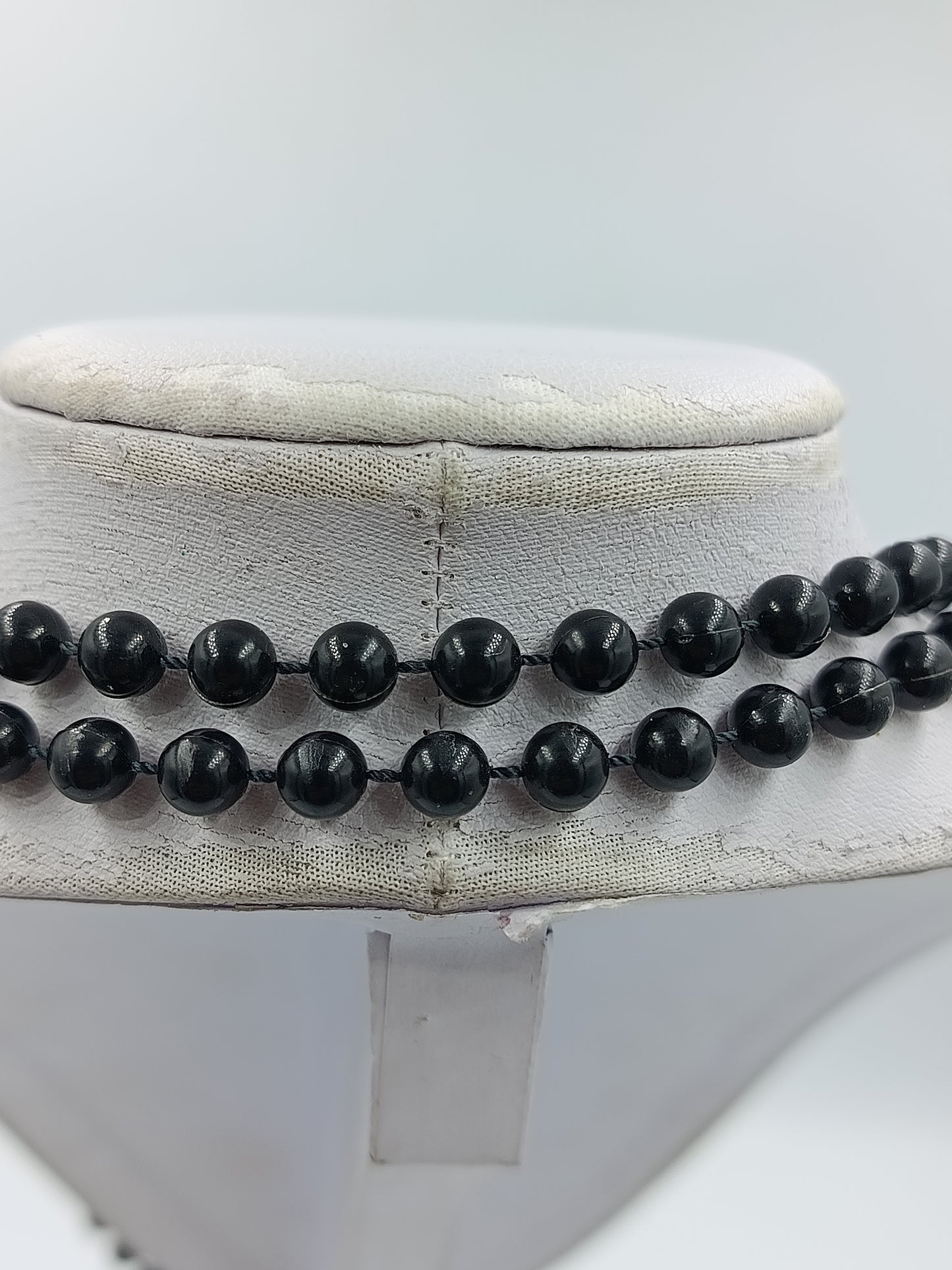 Lange Vintage Perlenkette schwarz  doppelt gelegt elegant