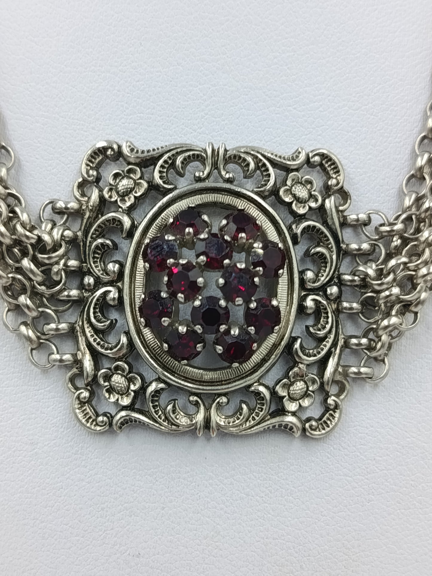 Vintage Collier mit roten Steinen mehrreihig aufwendig gearbeitet