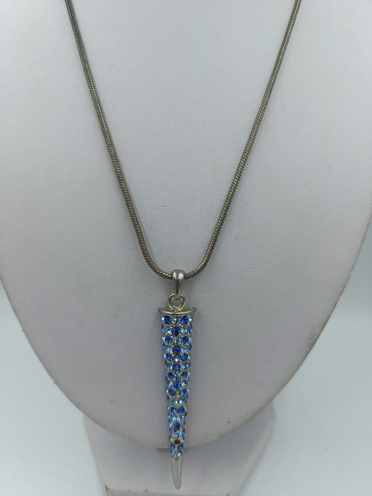 Lange Halskette mit Strass Anhänger blau silberfarben elegant
