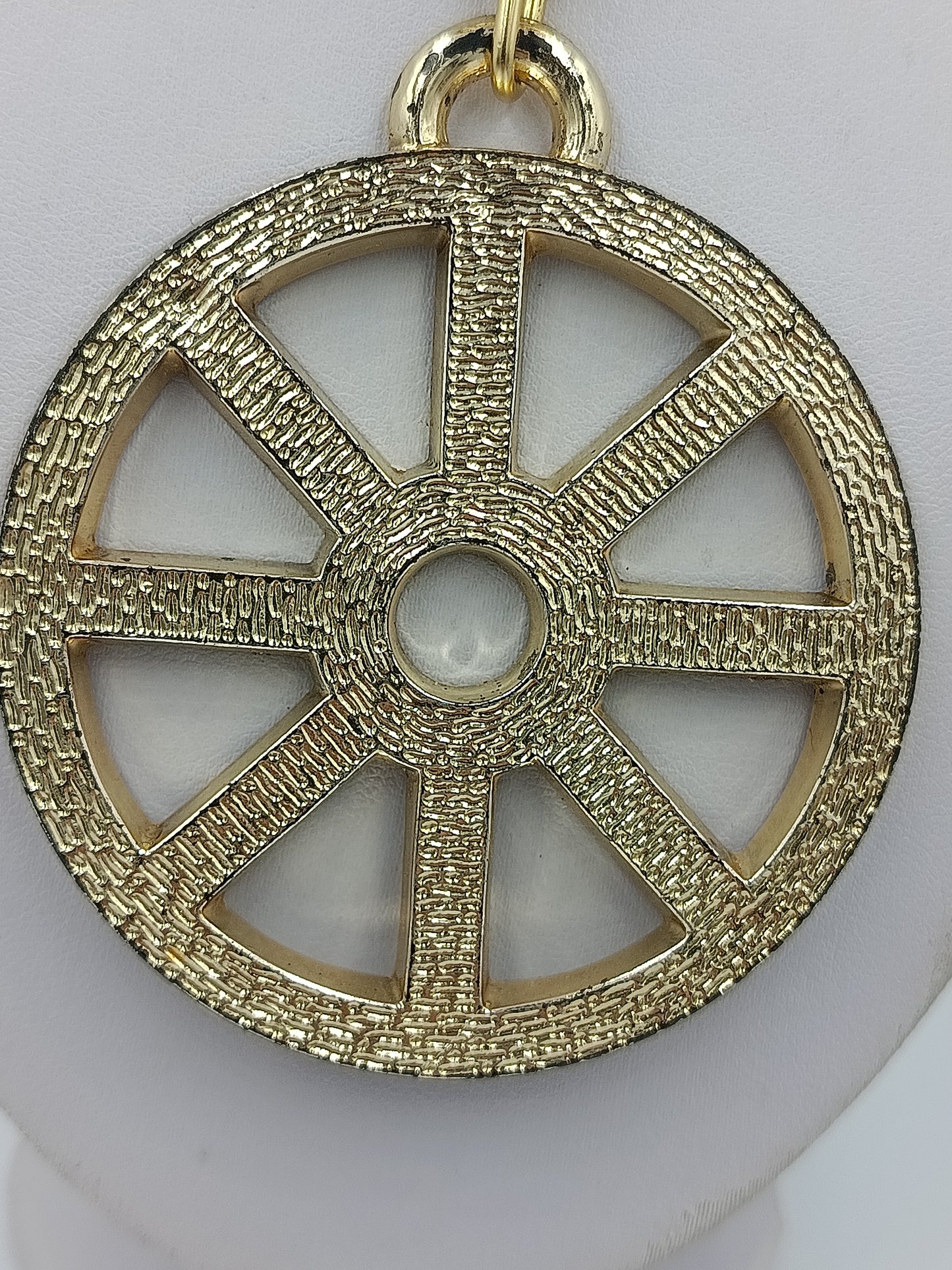 Statement Kette Gold mit großem Anhänger auffällig modern