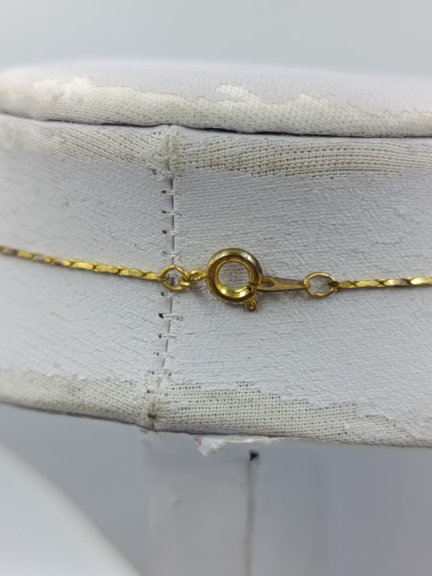 Vintage Feine Kette im Vintage Stil mit kleinen roten Perlen