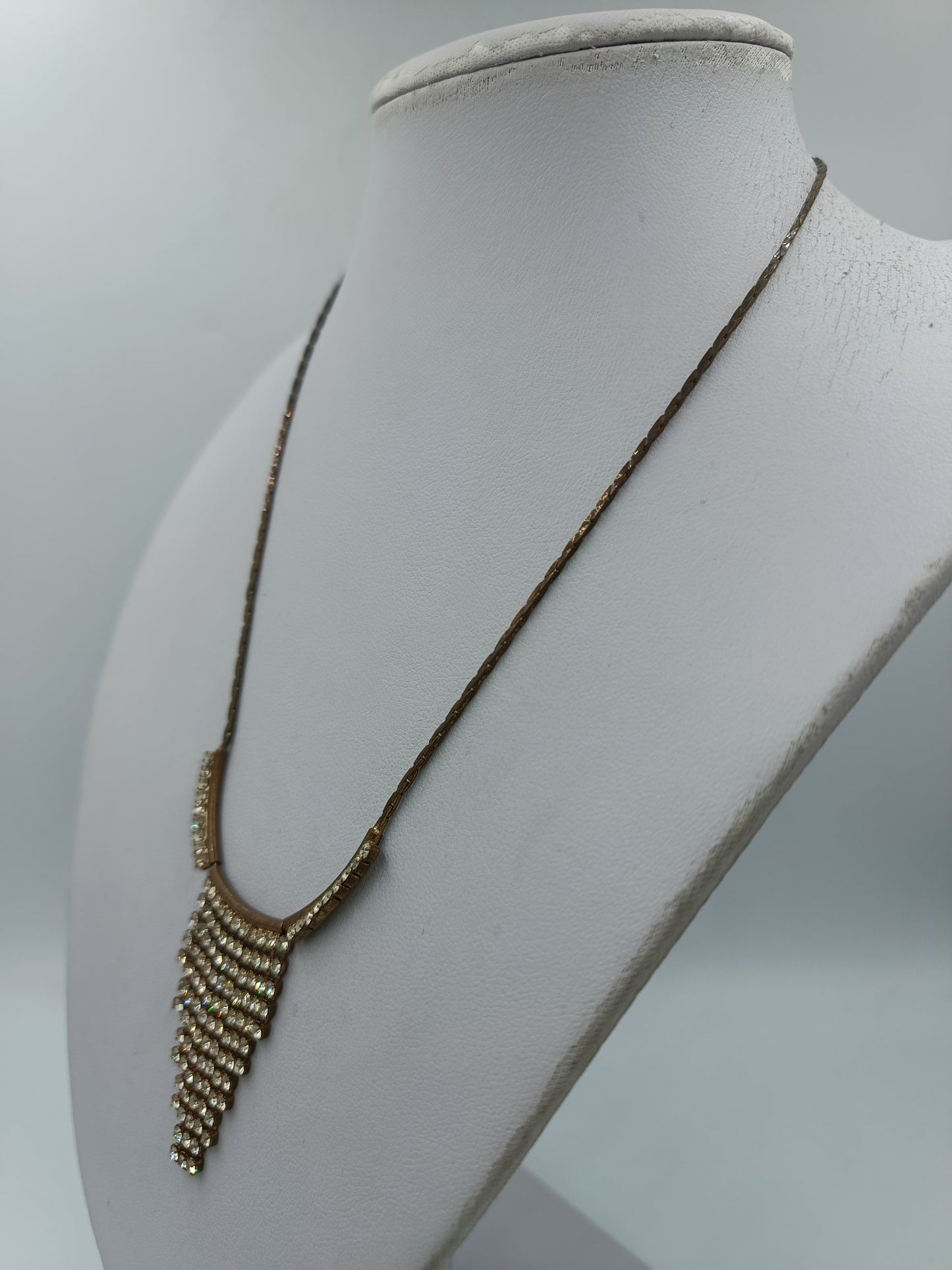 Vintage Strasskette mit Anhänger elegant funkelnd