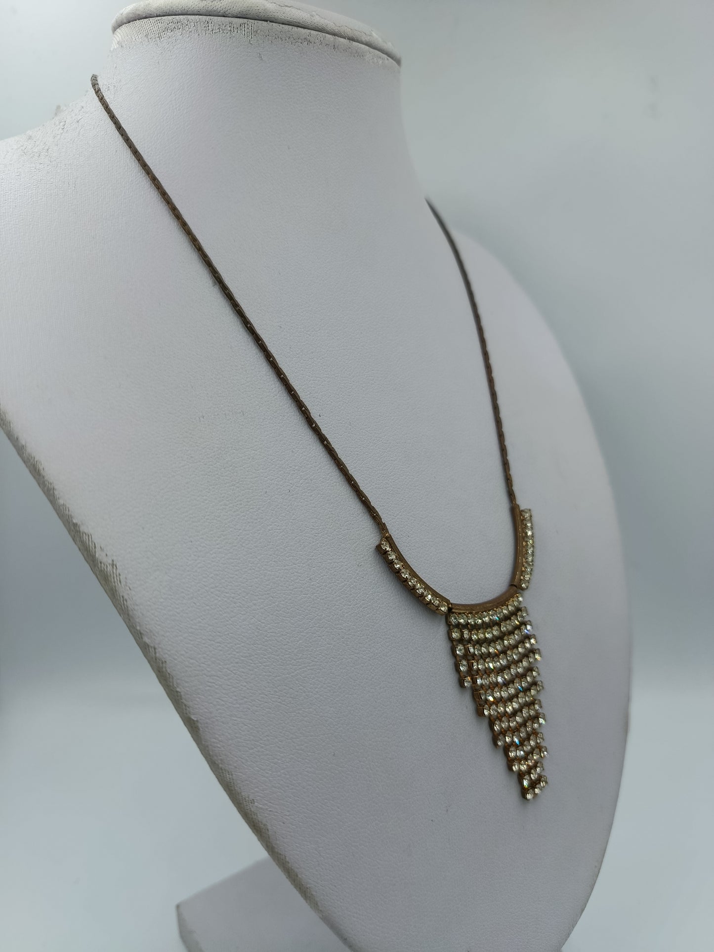 Vintage Strasskette mit Anhänger elegant funkelnd