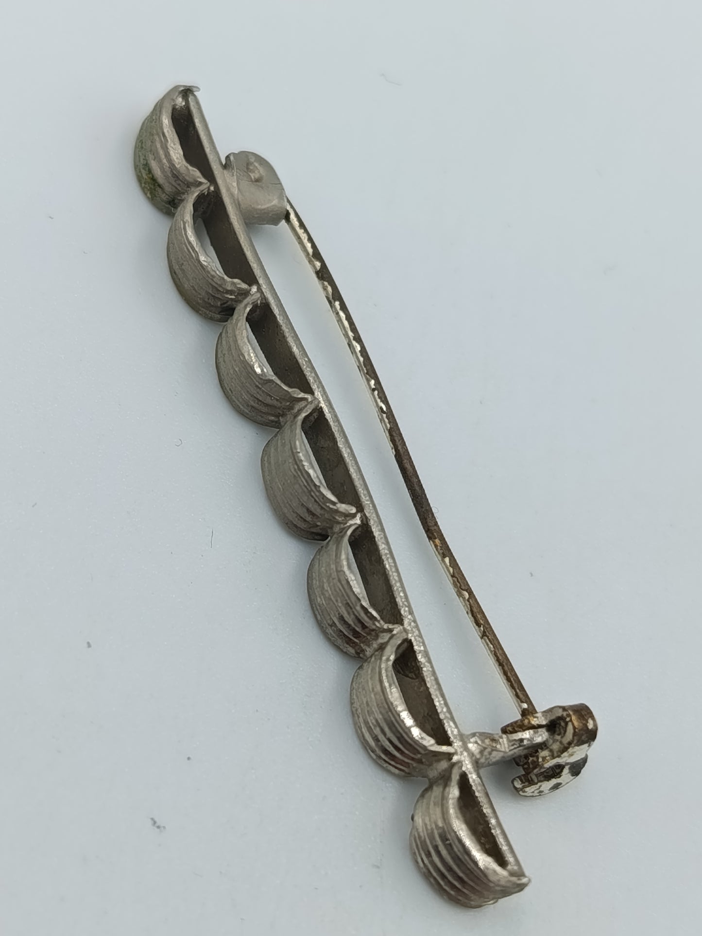 Vintage Brosche silberfarben mit Muschel-Design