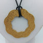 Statement Kette goldfarben mit großem Anhänger – modernes Design