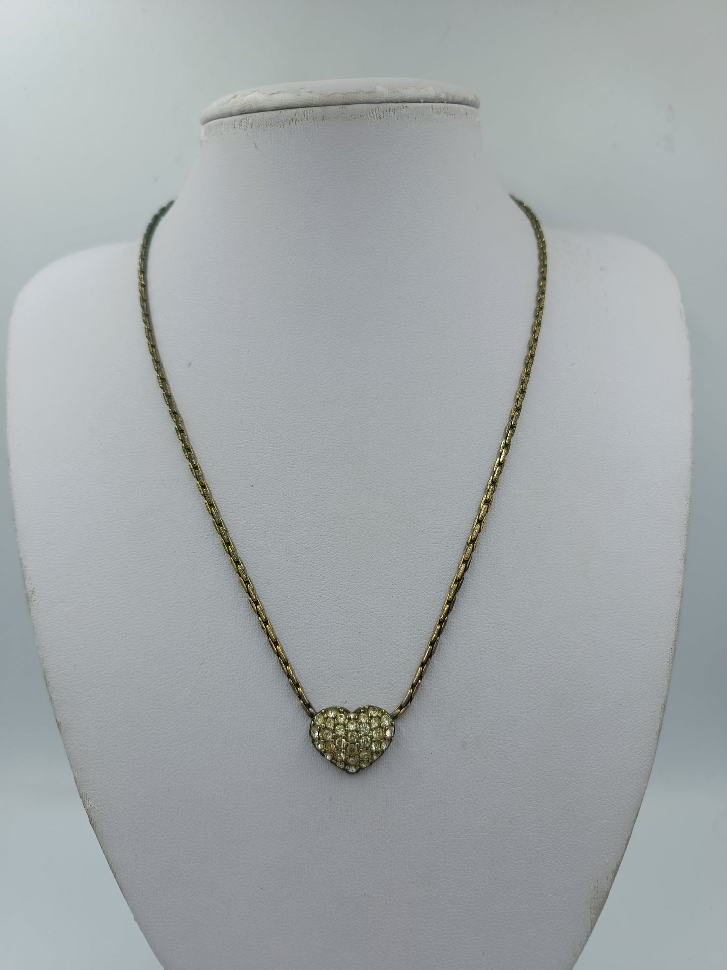 Wunderschöne Swarovski Kette mit funkelndem Herz-Anhänger