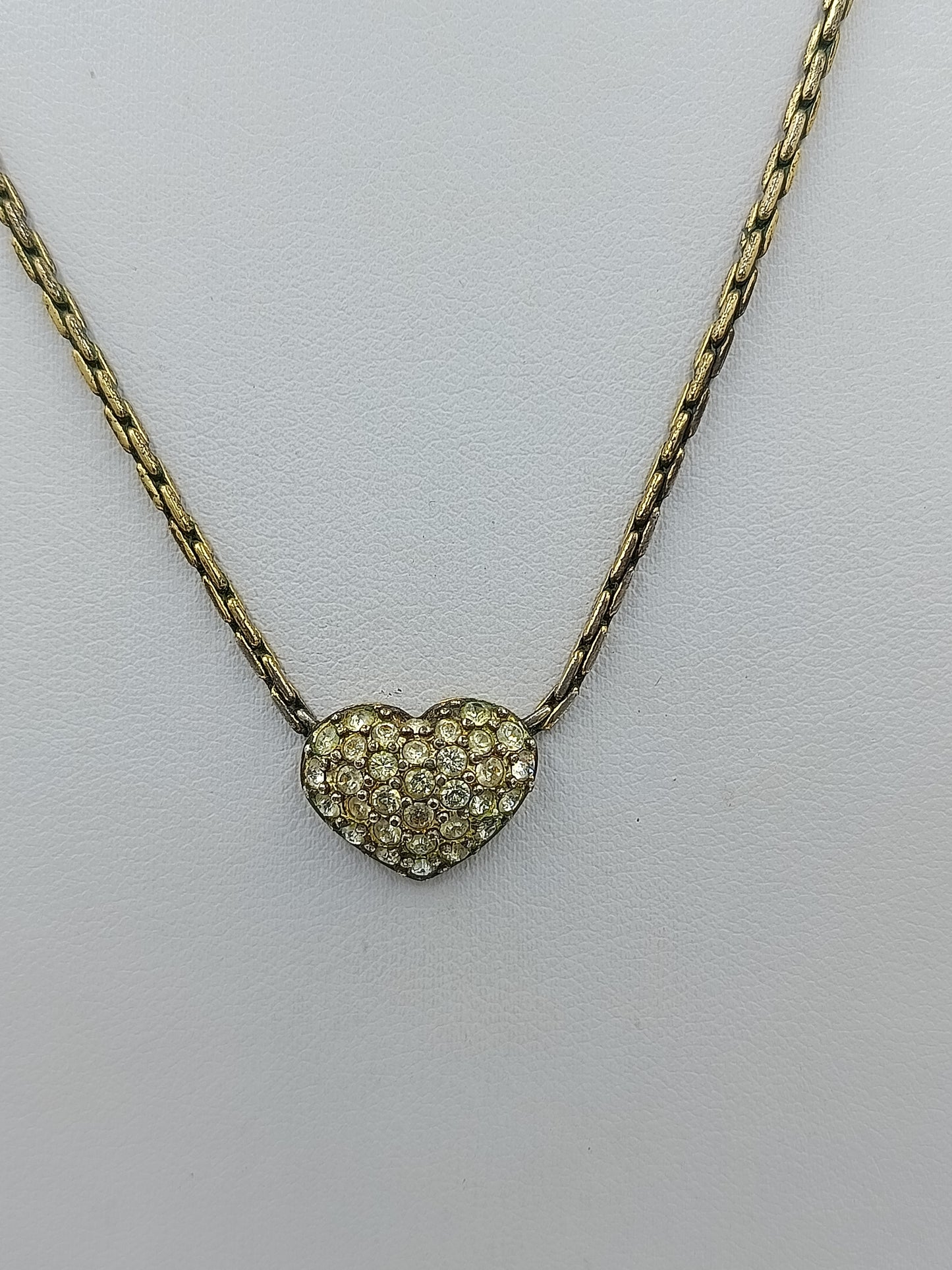Wunderschöne Swarovski Kette mit funkelndem Herz-Anhänger