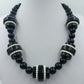 Statement Kette schwarz weiß – große Perlenkette 50 cm