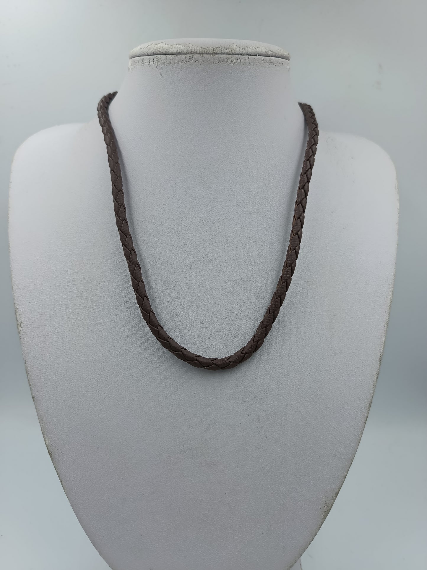 Geflochtene Lederkette braun mi Vergodetem verschluss – 43 cm