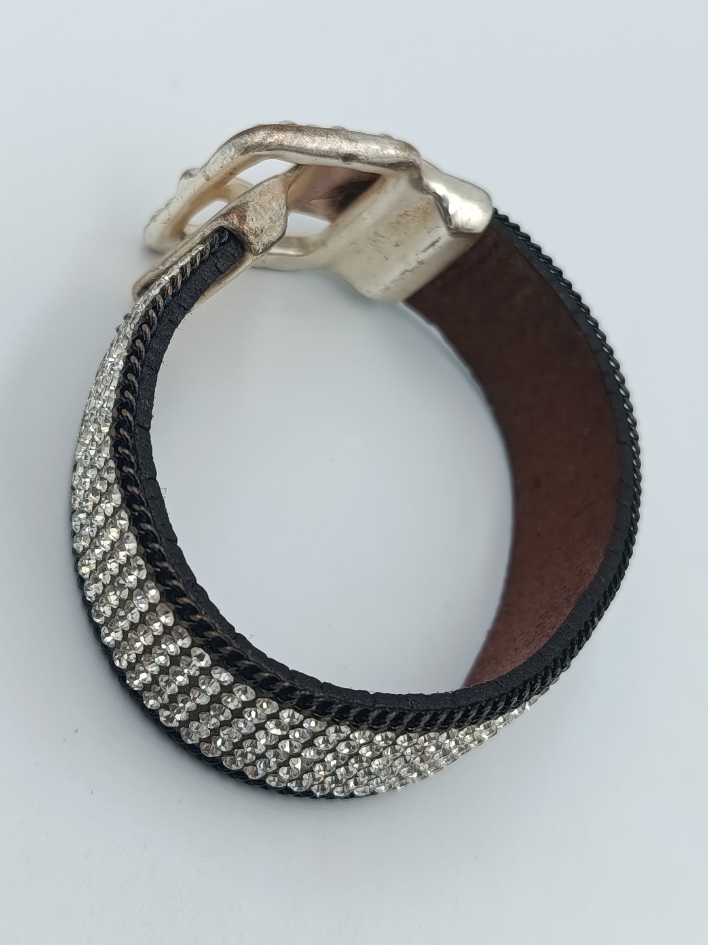Lederarmband mit Strass Schnallen-Design – 20,5 cm