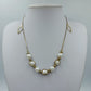 Elegante Perlenkette mit goldfarbenen Elementen – 38 cm