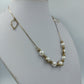 Elegante Perlenkette mit goldfarbenen Elementen – 38 cm