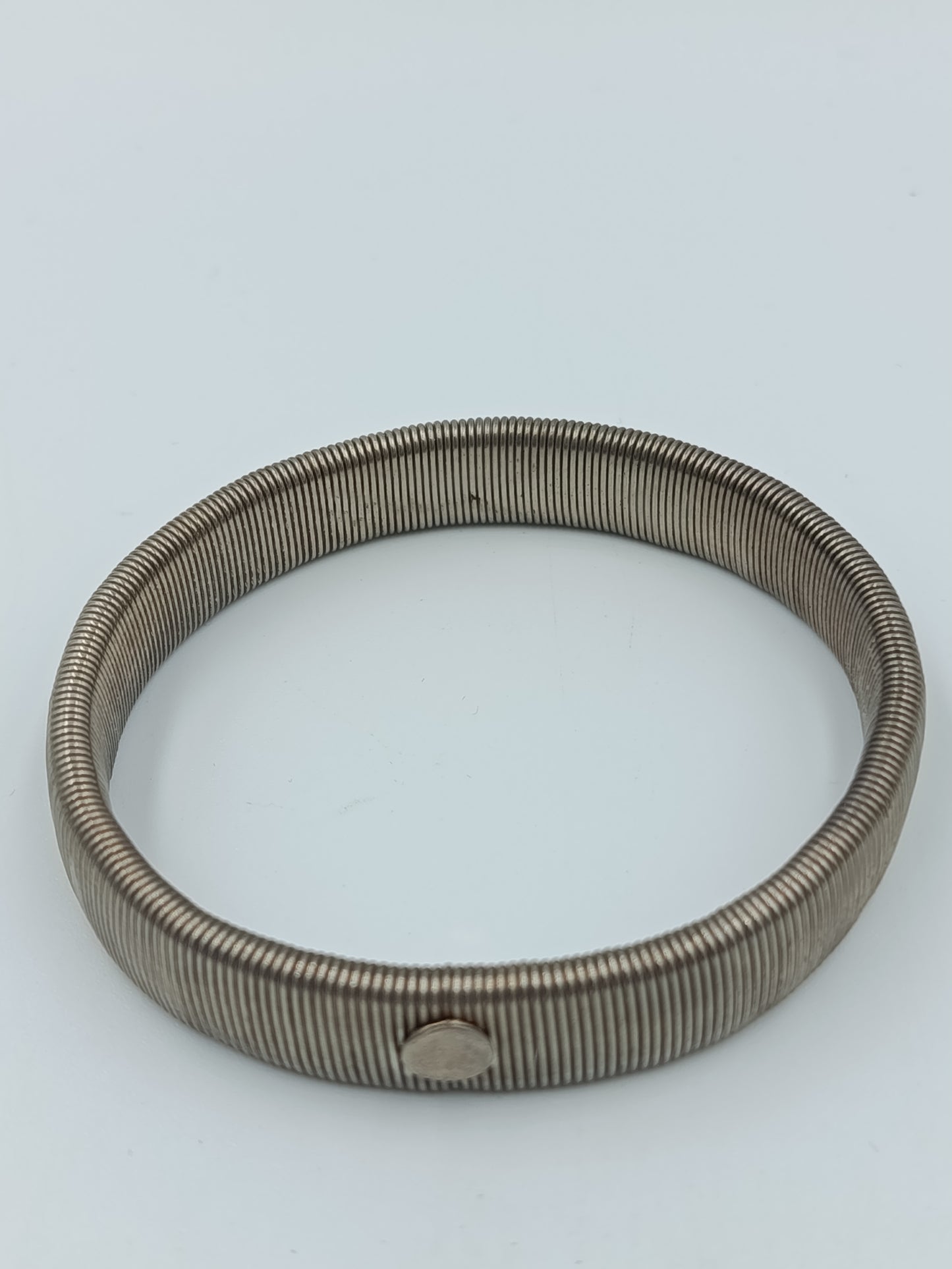 Elastisches Vintage Armband im Coil-Design – silberfarben