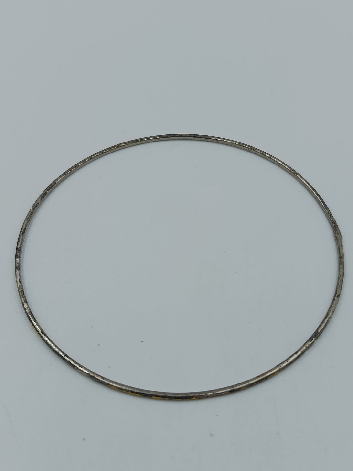 Schlichter Armreif in Silberoptik – minimalistisches Design