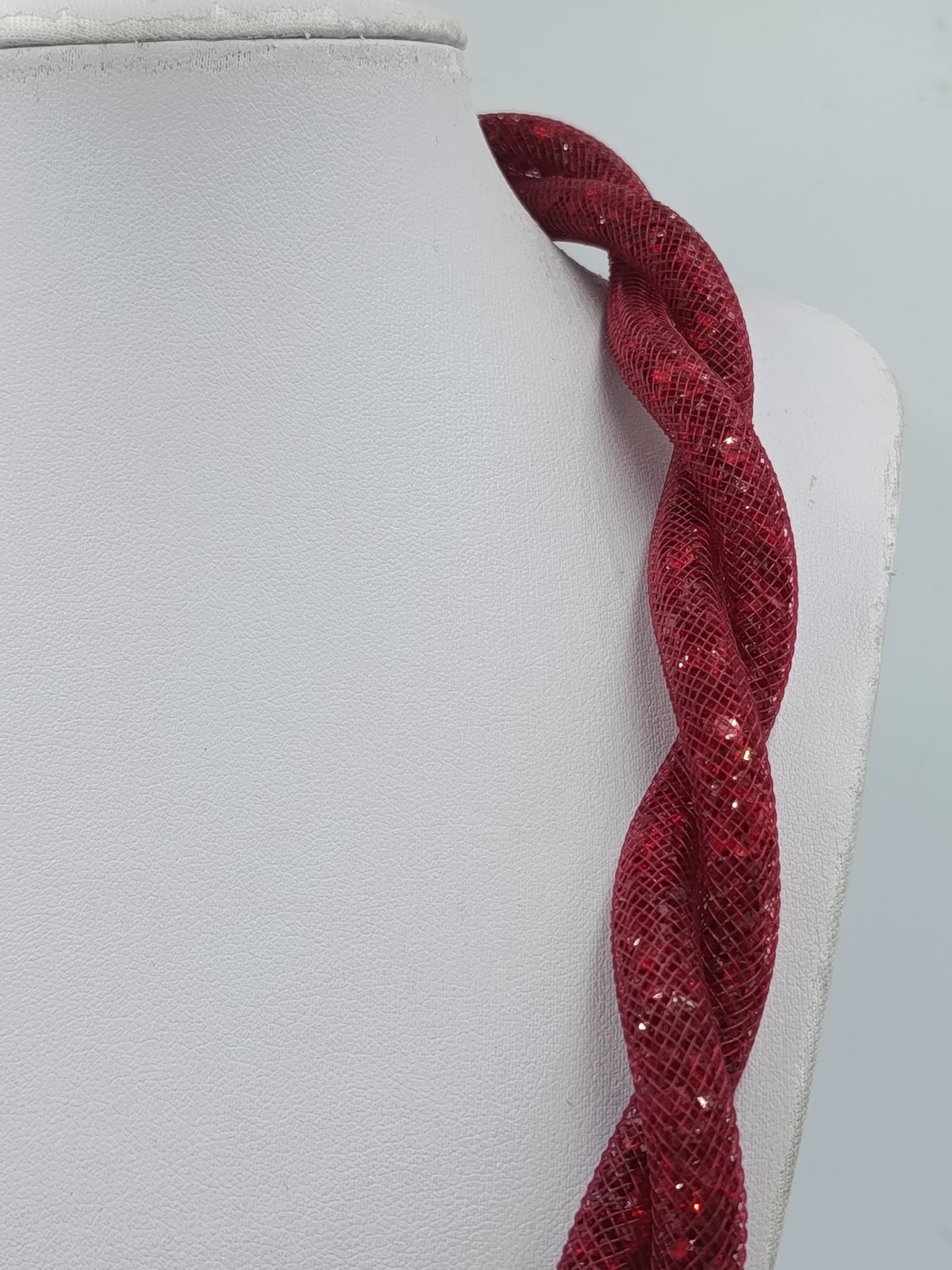 Statement Kette Rot Glitzer – gedrehte Mesh-Kette auffällige modern