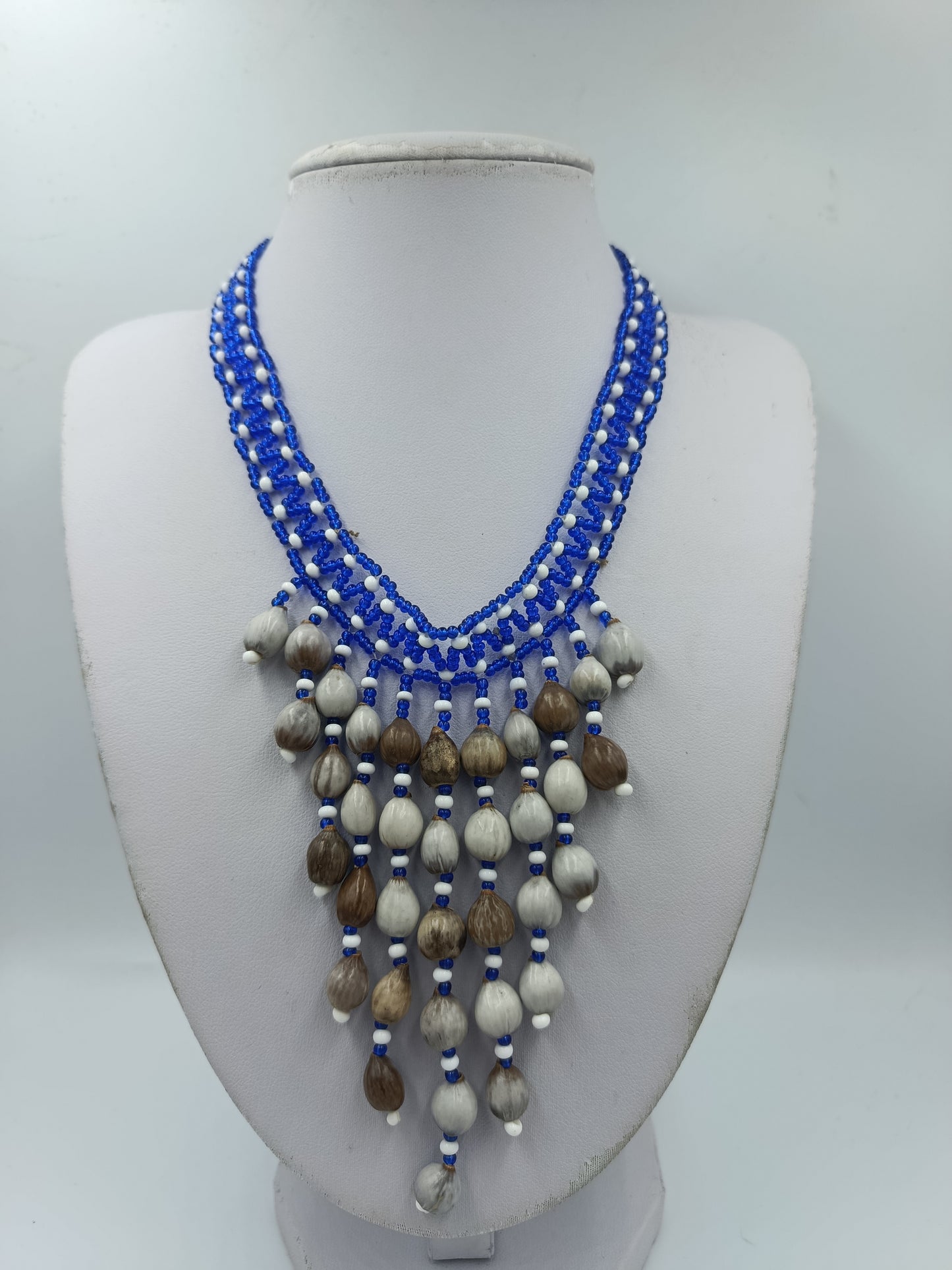 Statement Kette Blau Weiß – Ethno / Boho Stil mit Perlen Fransen