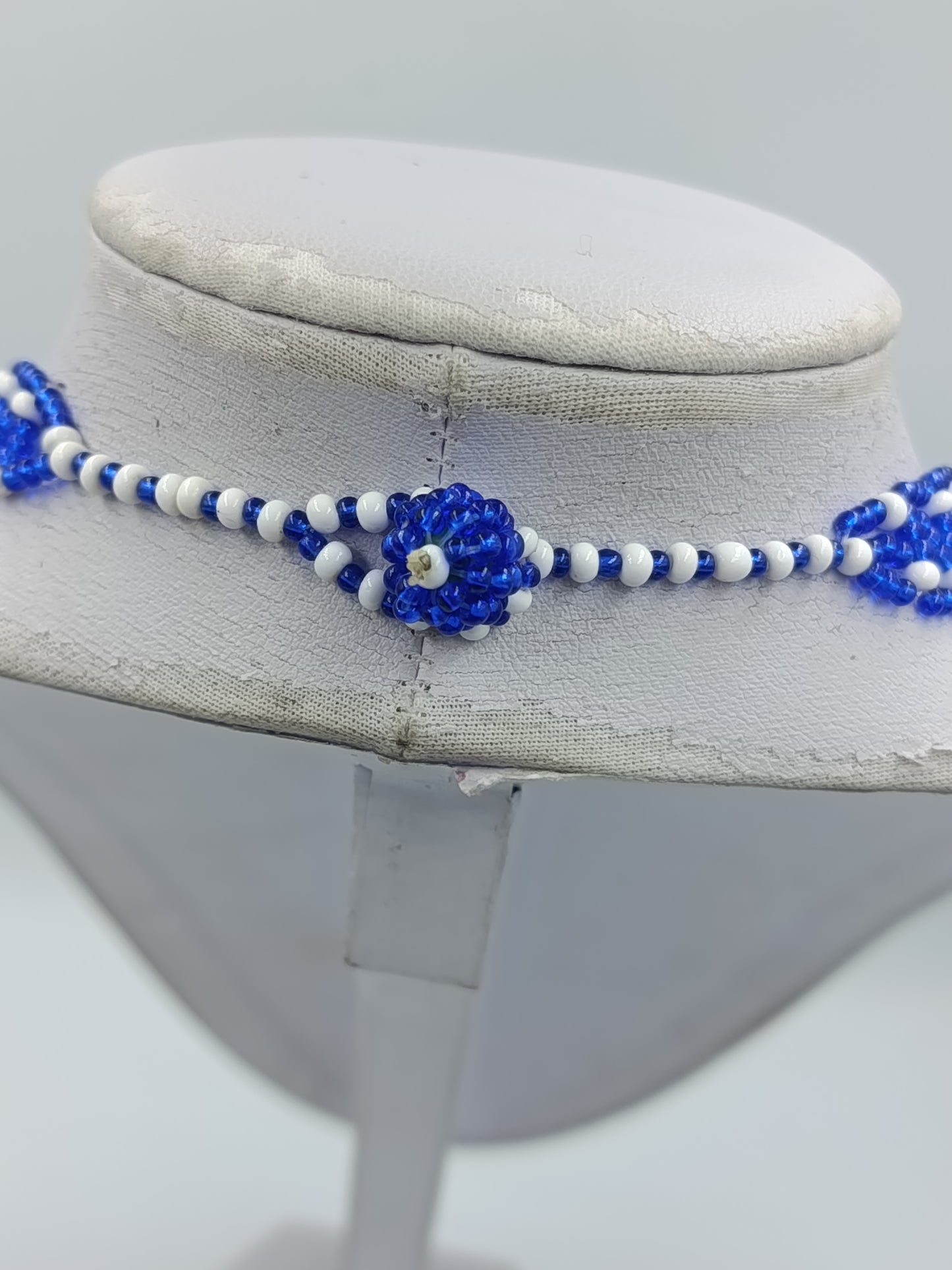 Statement Kette Blau Weiß – Ethno / Boho Stil mit Perlen Fransen