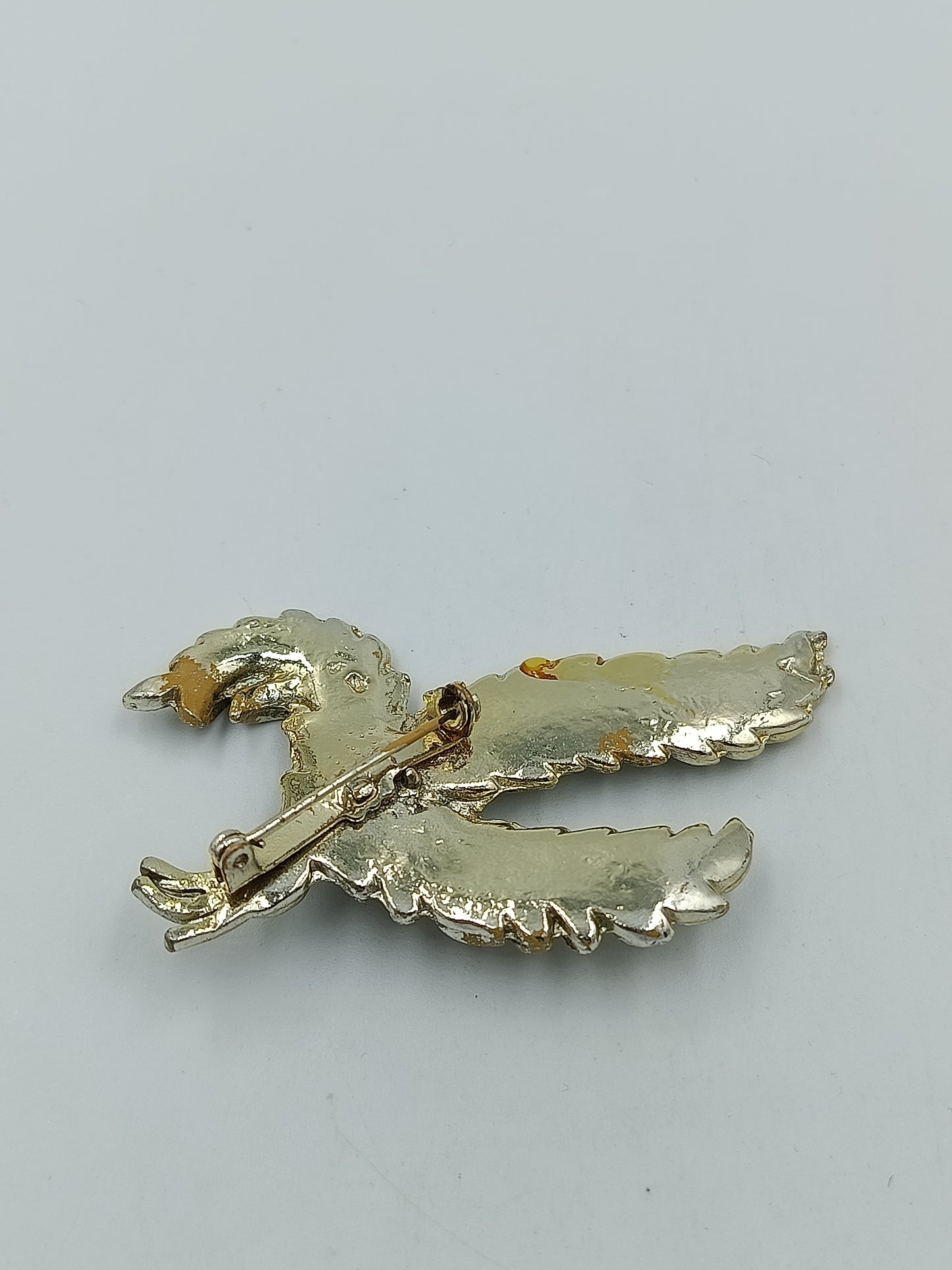 Vintage Brosche Blattmotiv Goldfarben mit rotem Stein – 7 cm