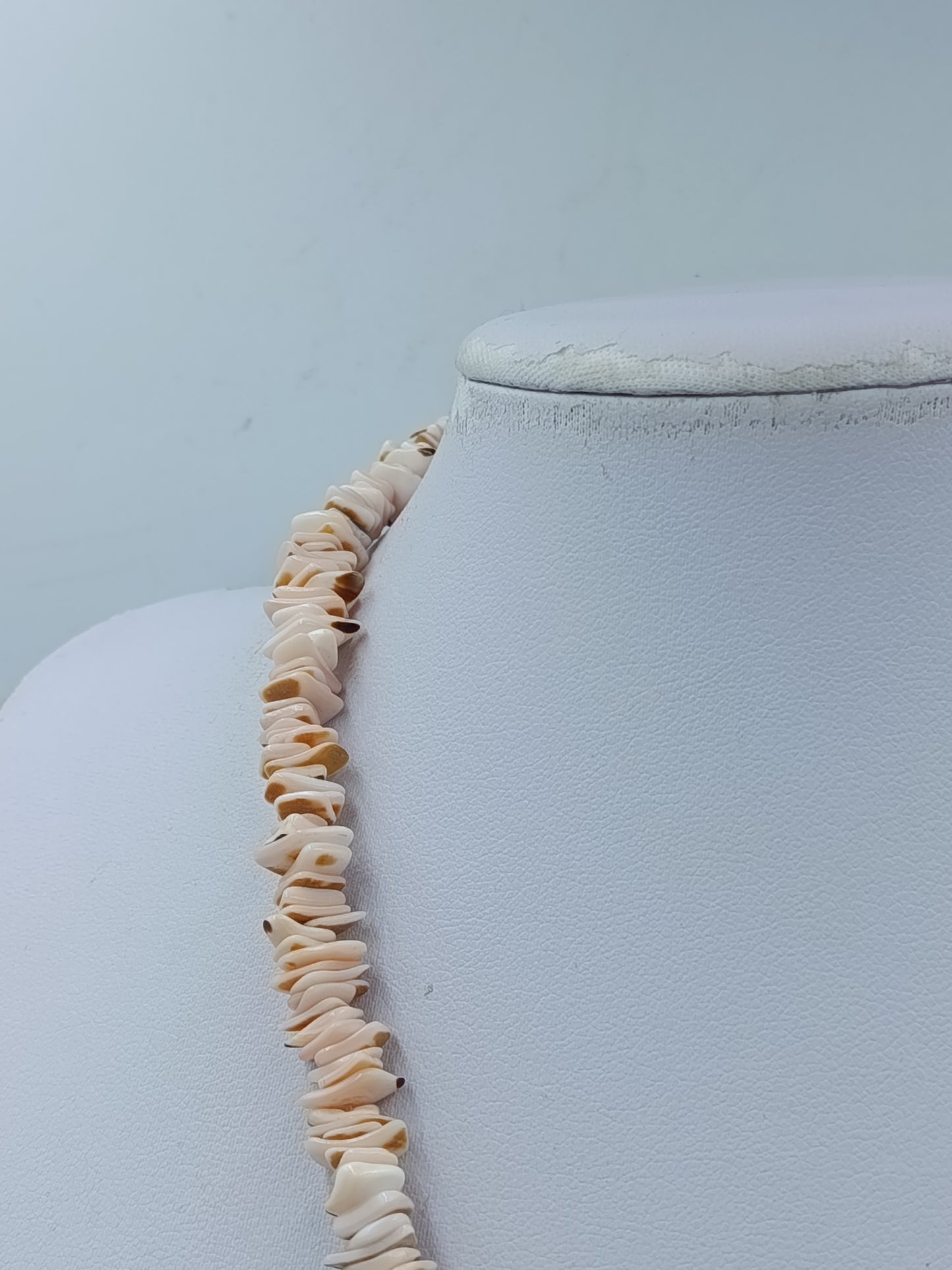 Muschelkette / Korallenkette in zarten Rosé-Tönen – Vintage Stil