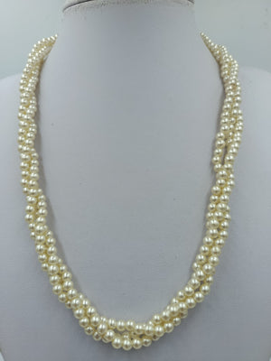 Elegante Perlenkette mehrreihig creme/weiß – klassischer Schmuck