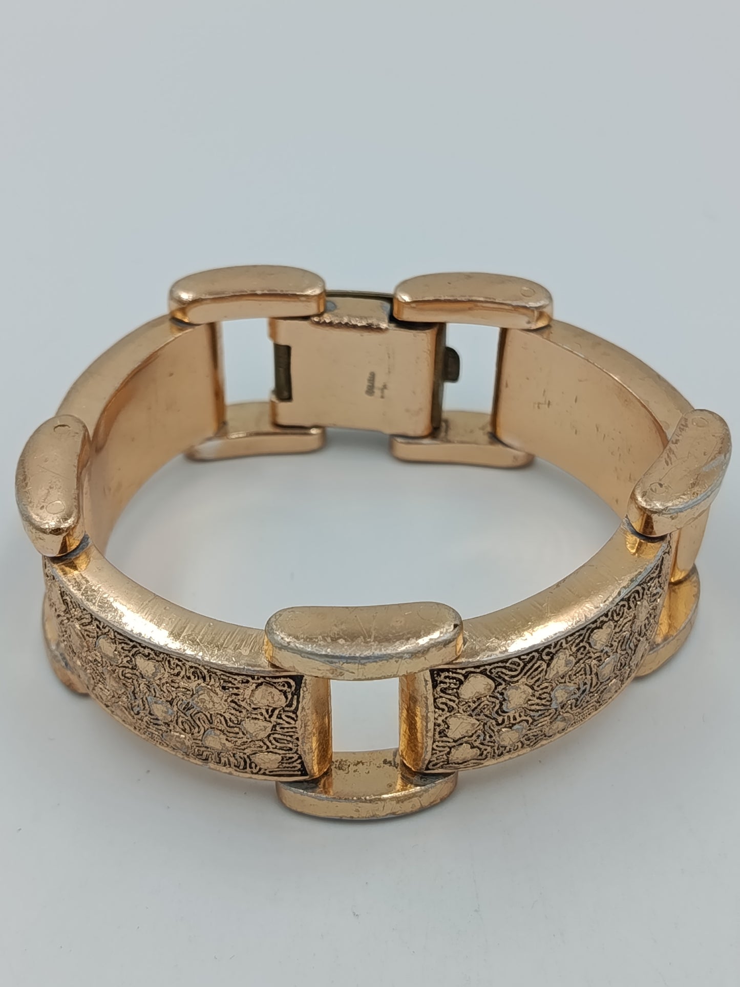 Massives Vintage Armband goldfarben – breites Gliederarmband mit Muster