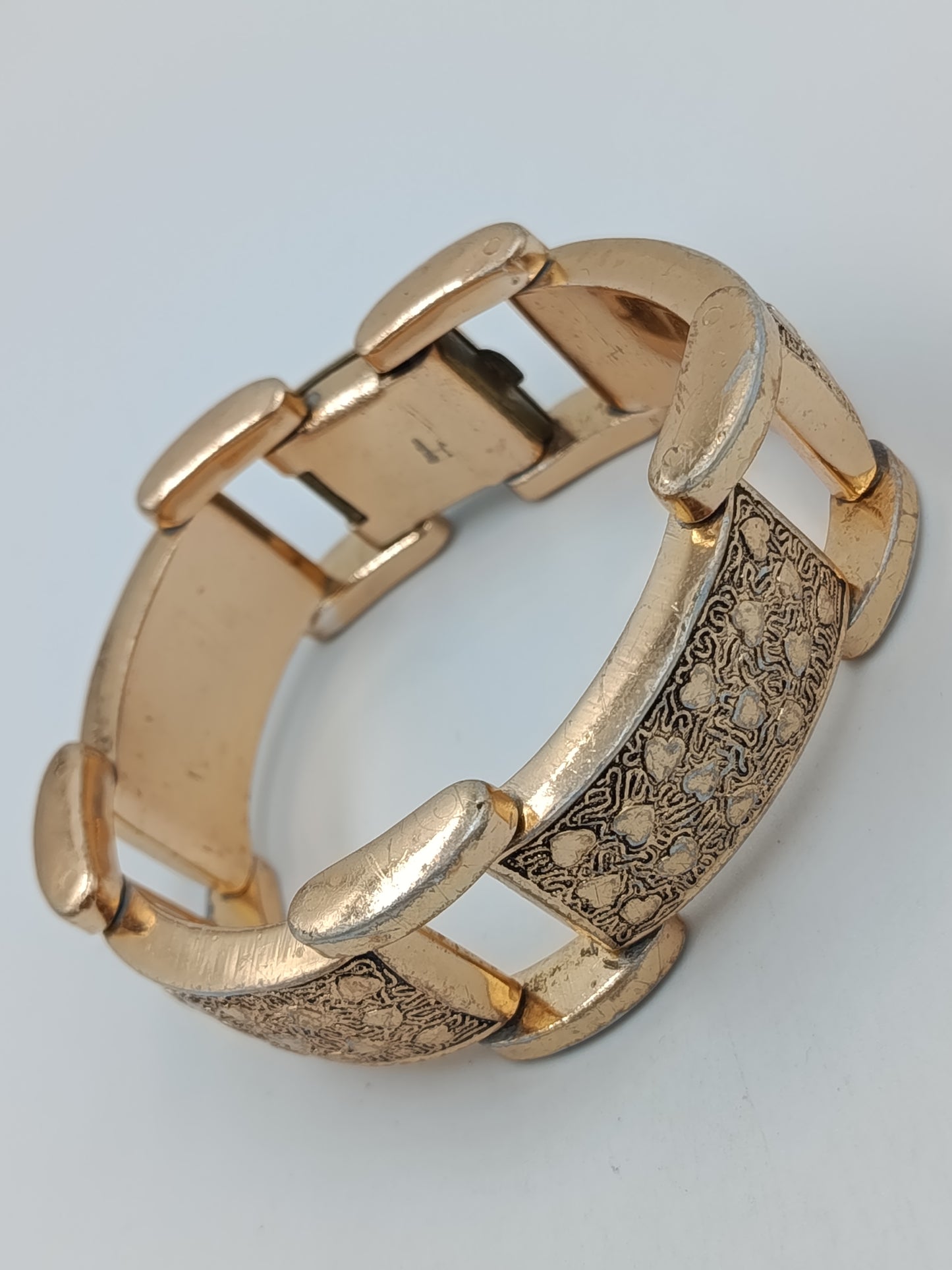 Massives Vintage Armband goldfarben – breites Gliederarmband mit Muster