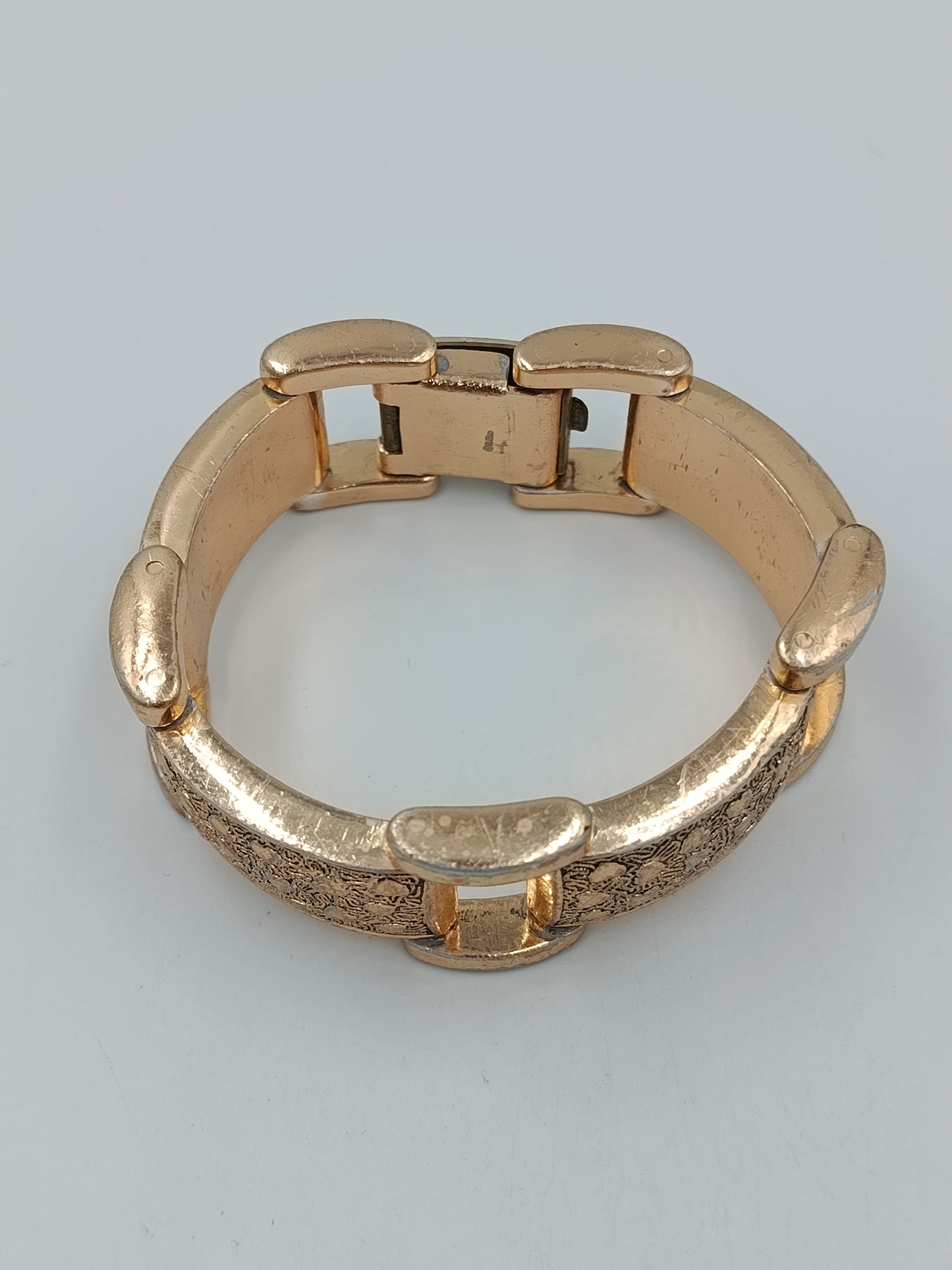 Massives Vintage Armband goldfarben – breites Gliederarmband mit Muster