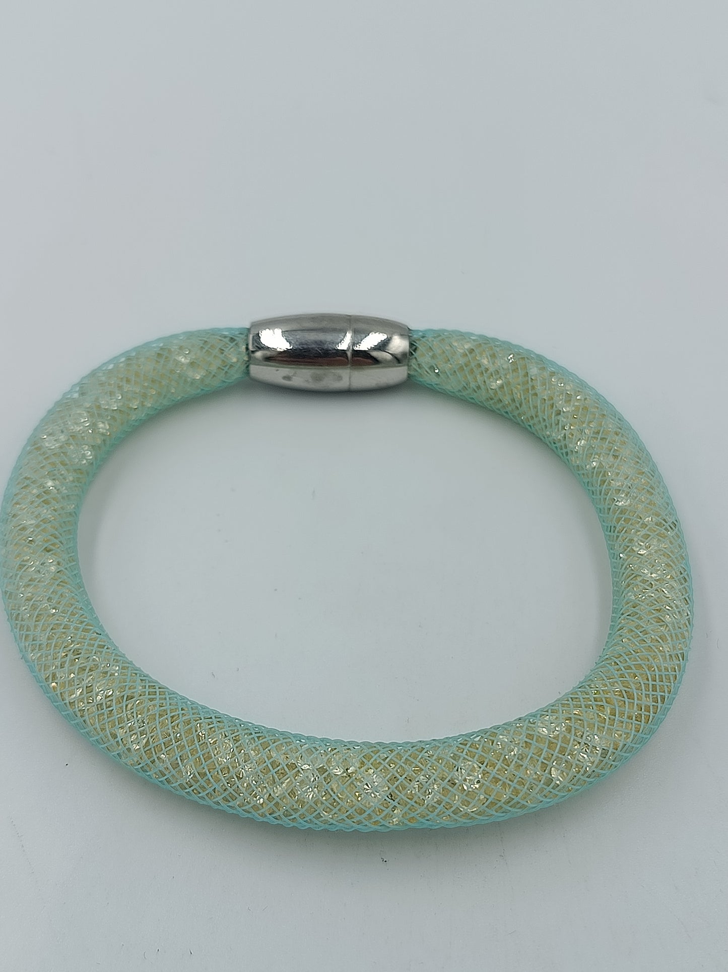 Modernes Glitzer Armband türkis – Mesh Schlaucharmband mit Magnetverschluss