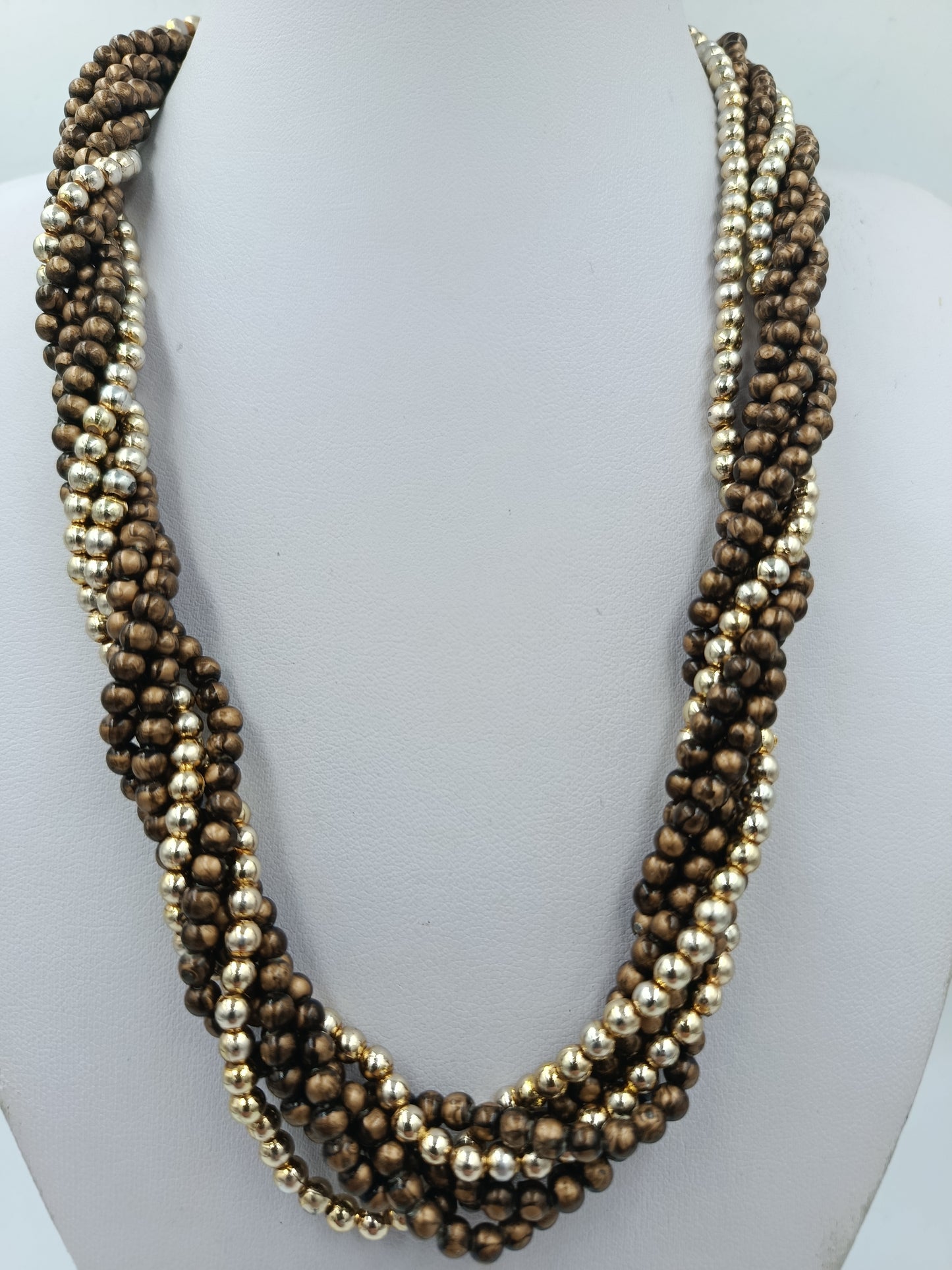 Mehrreihige Perlenkette braun gold – gedreht, Statement Kette, 48 cm