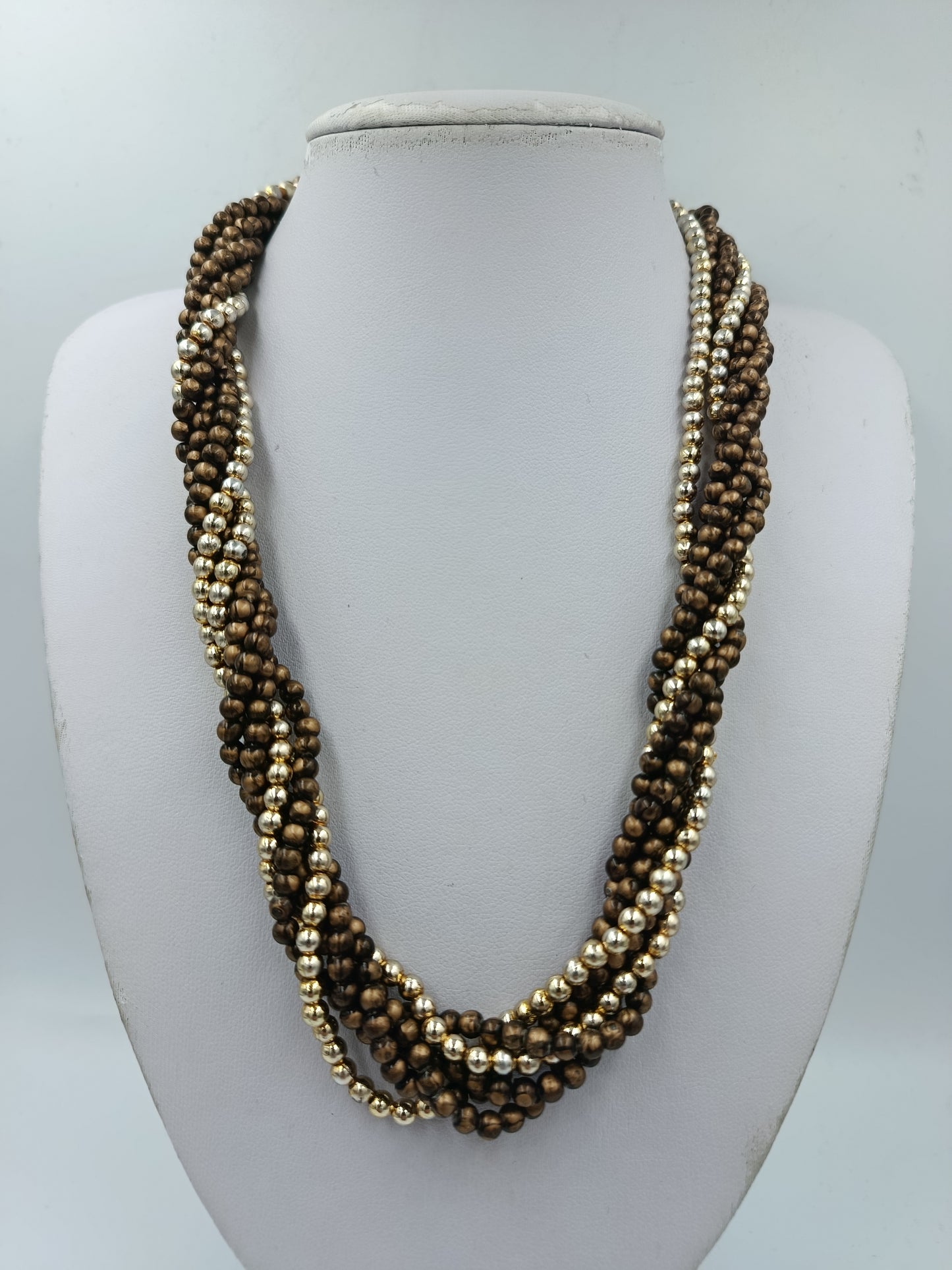 Mehrreihige Perlenkette braun gold – gedreht, Statement Kette, 48 cm