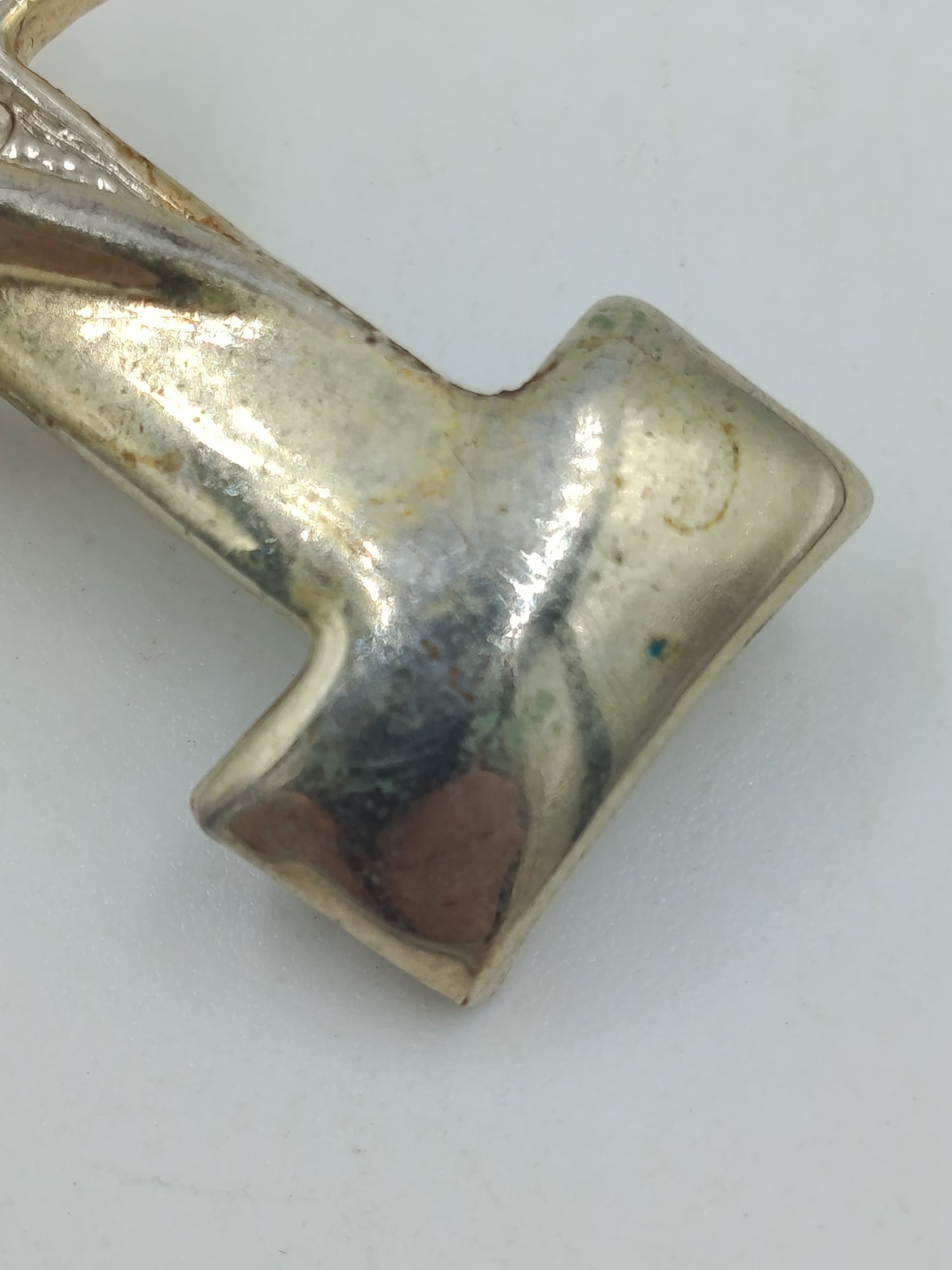 Brosche Buchstabe I – goldfarben mit Strass, Vintage Stil