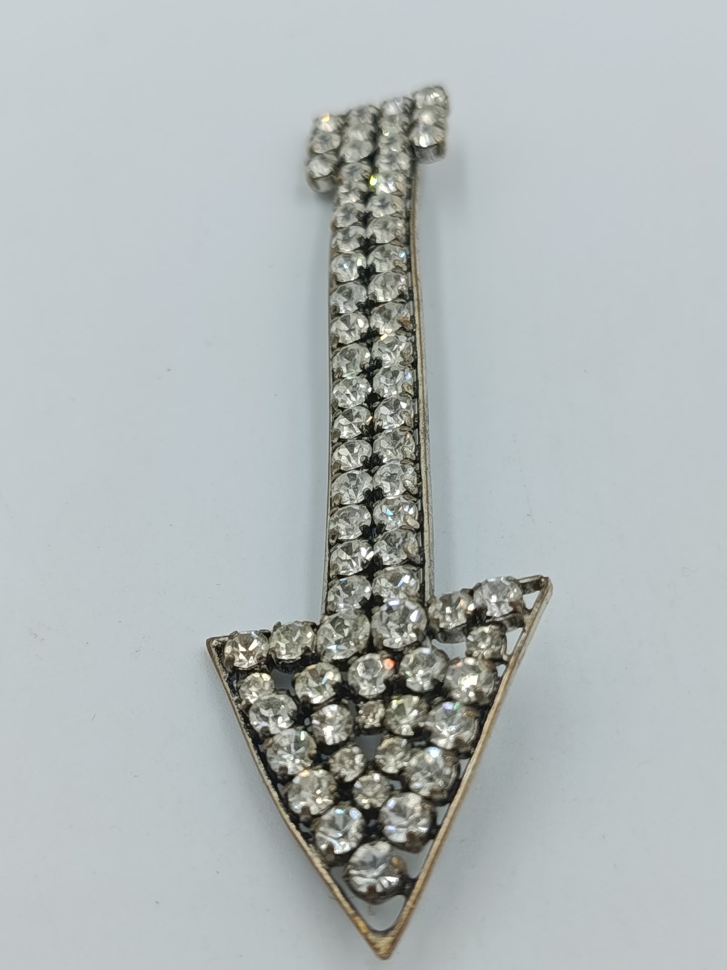 Auffällige Brosche Pfeil mit Strass – silberfarben, Vintage