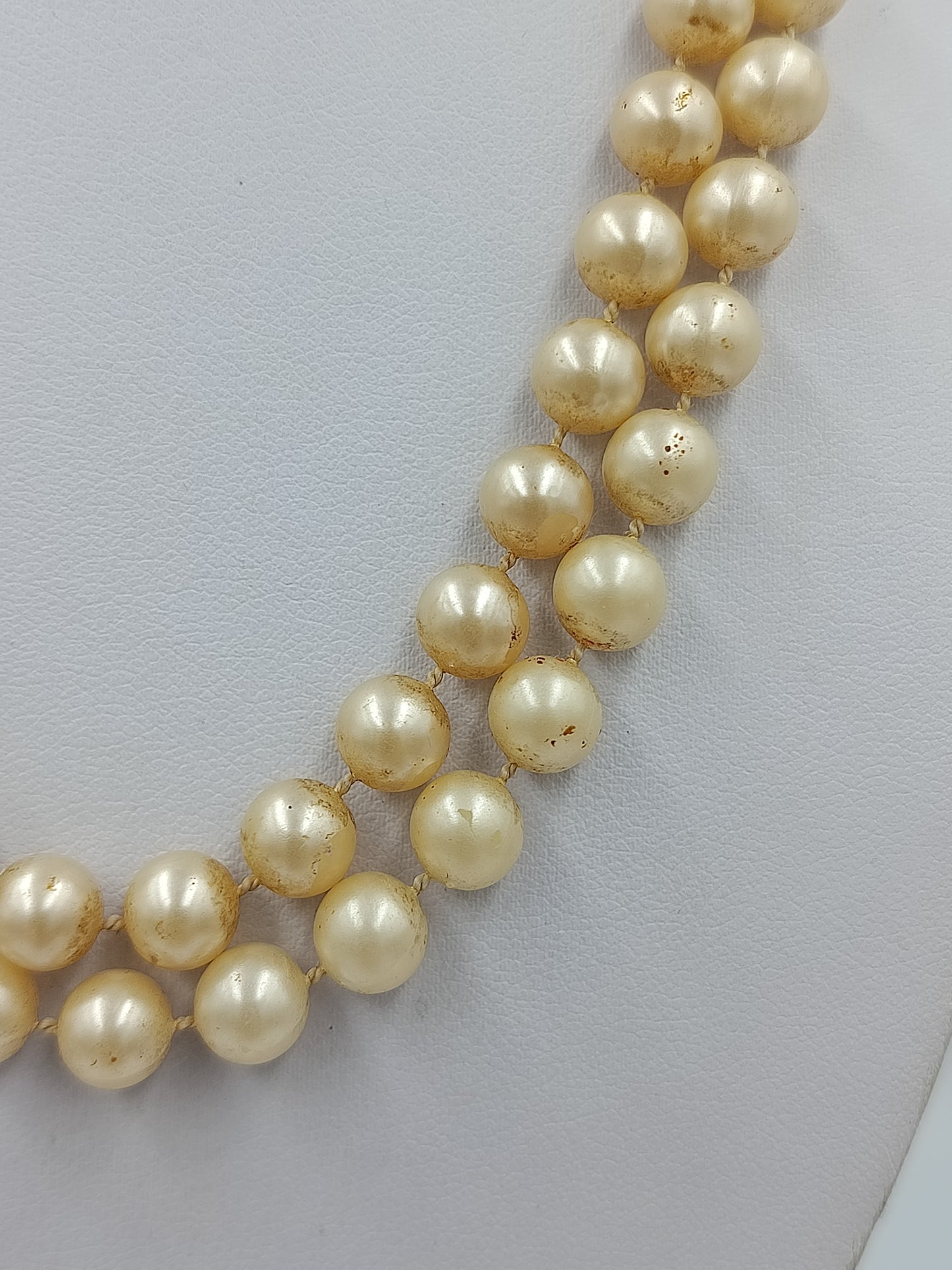 Elegante ,Lange Perlenkette doppelt – cremefarben, Vintage